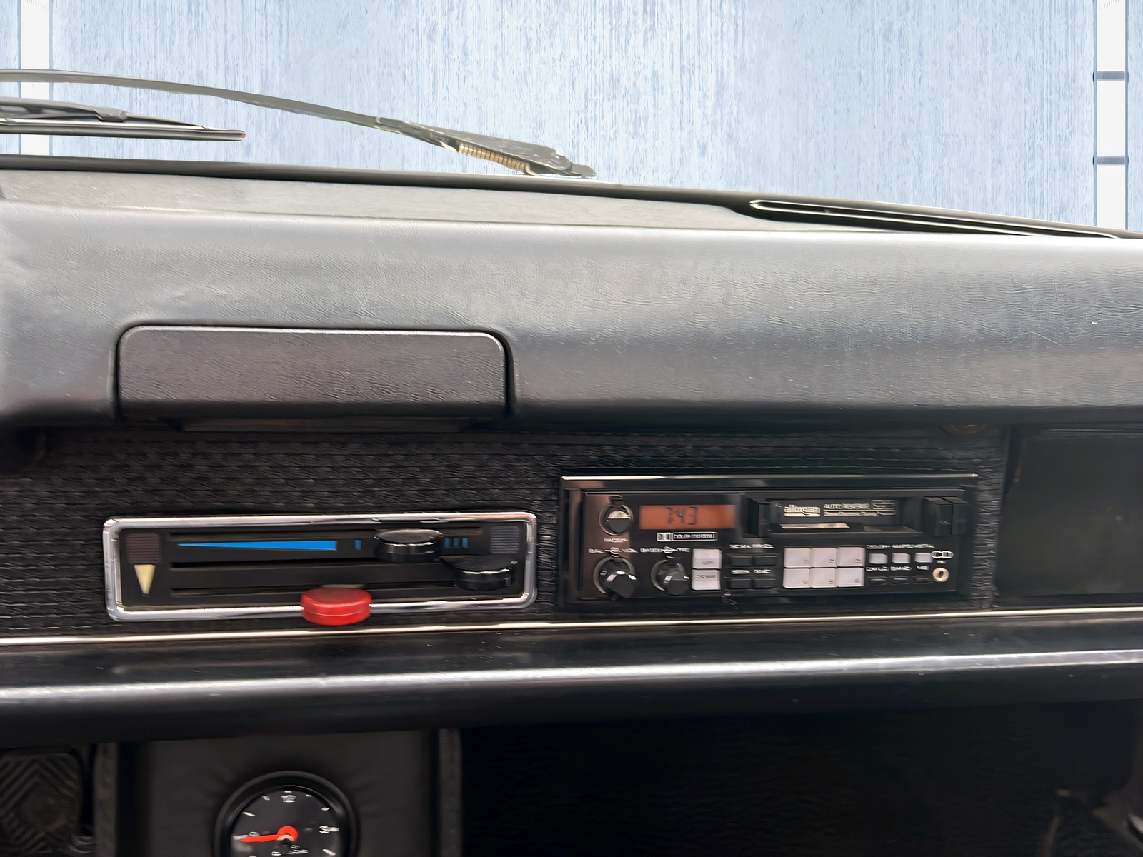 PORSCHE 914-image-15