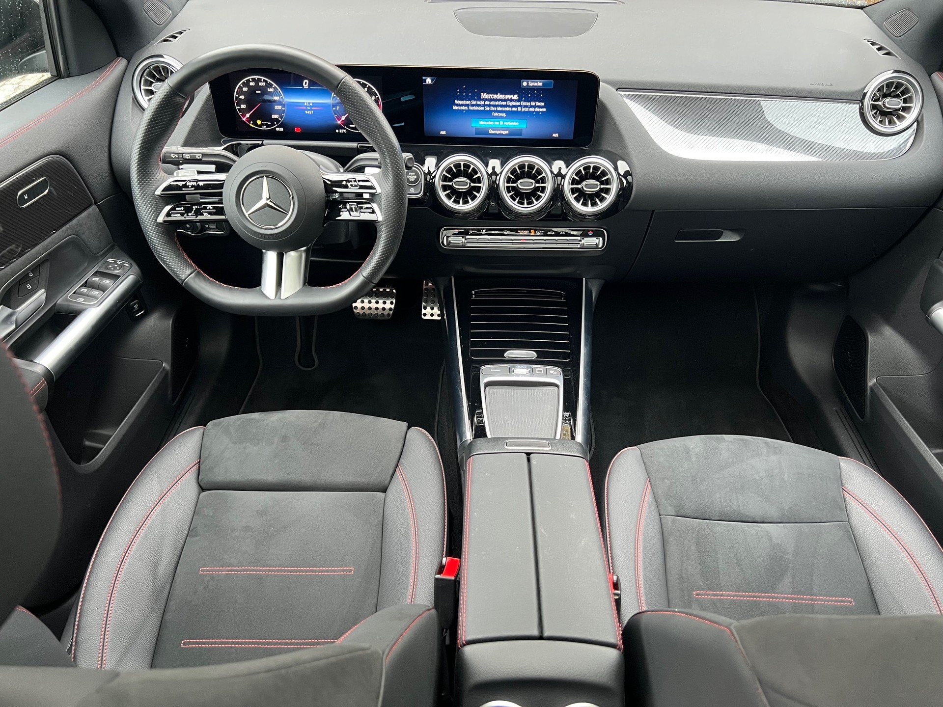 MERCEDES-BENZ GLA 250 4Matic AMG Line 8G-DCT-image-6