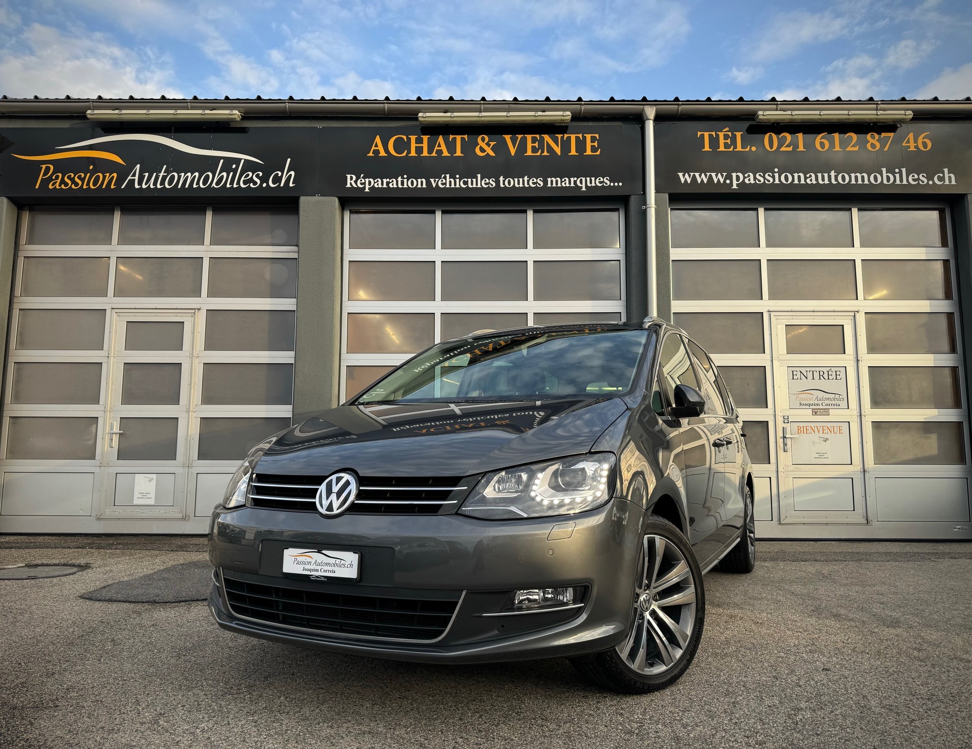 VW Sharan 2.0 TDI BMT Highline 4Motion DSG - 7 PLACES - Véhicule Suisse (CH)-image-15