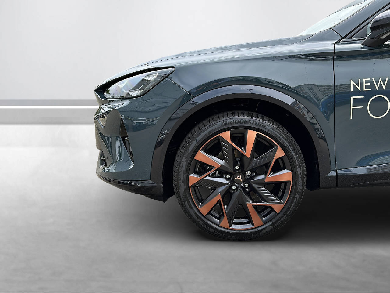 CUPRA Formentor 1.5 eTSI DSG-image-8