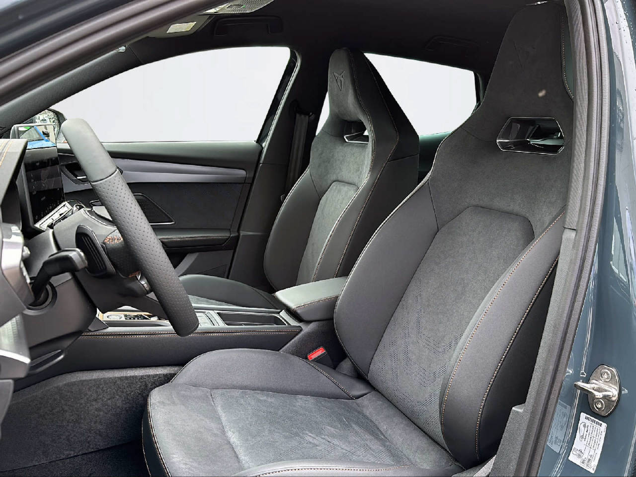 CUPRA Formentor 1.5 eTSI DSG-image-9