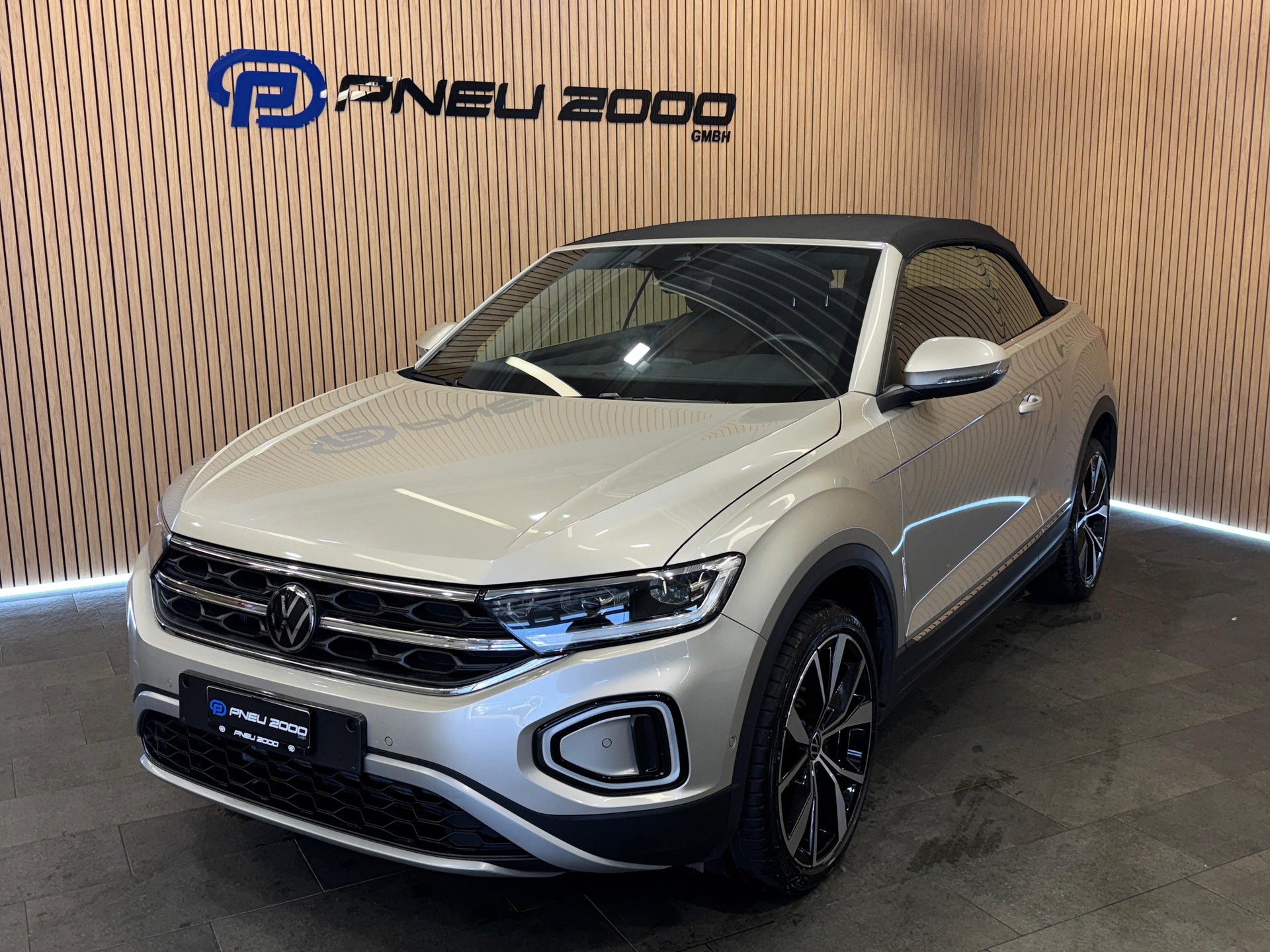 VW T-Roc Cabriolet 1.0 TSI Style-image-1