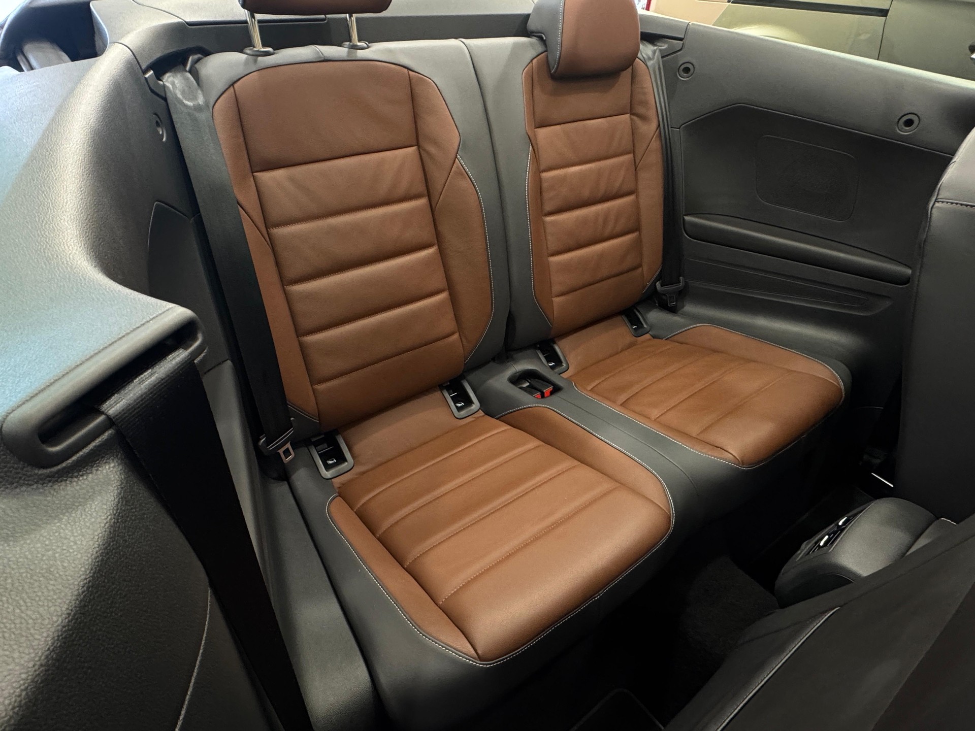 VW T-Roc Cabriolet 1.0 TSI Style-image-6