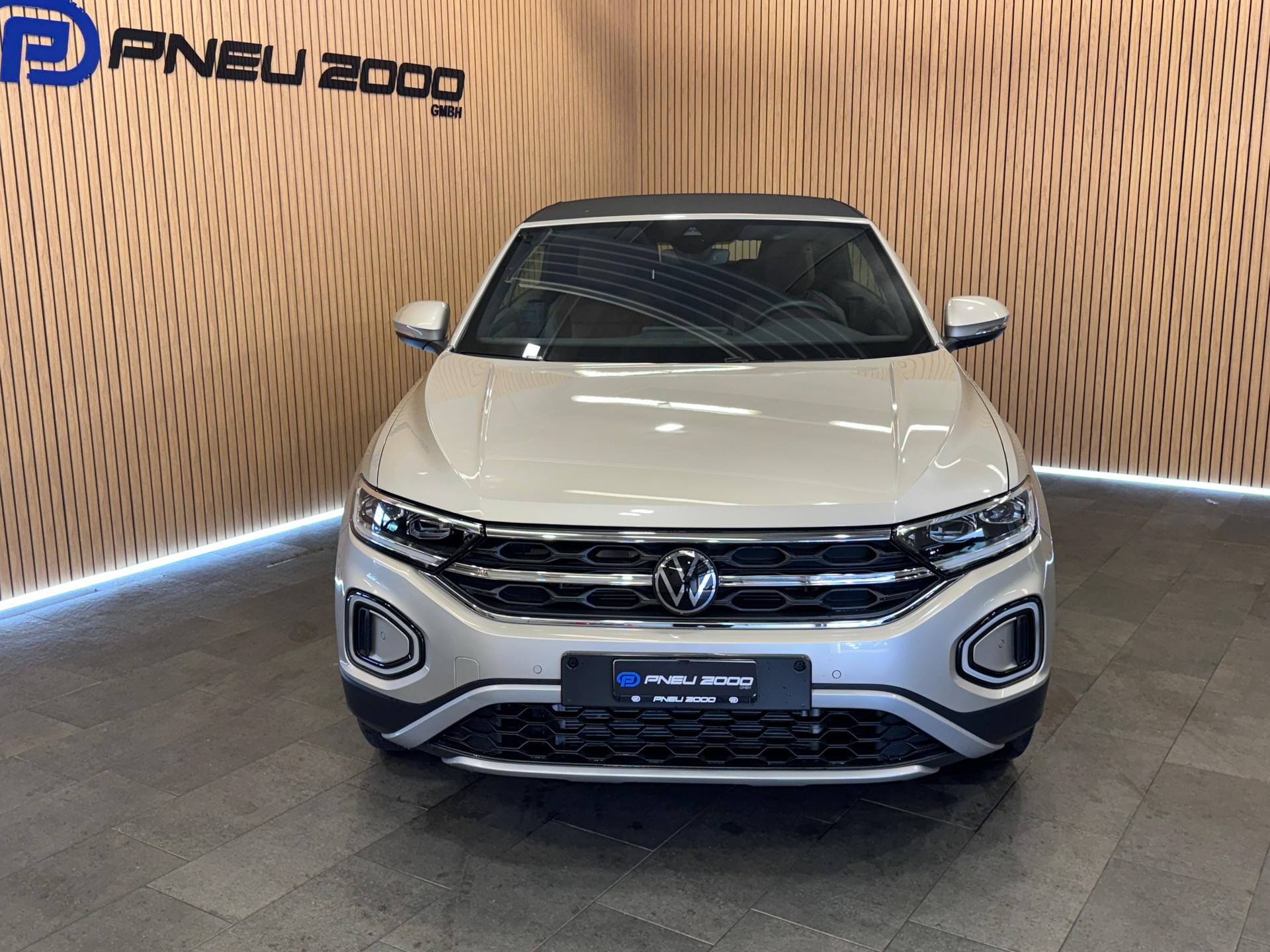 VW T-Roc Cabriolet 1.0 TSI Style-image-2