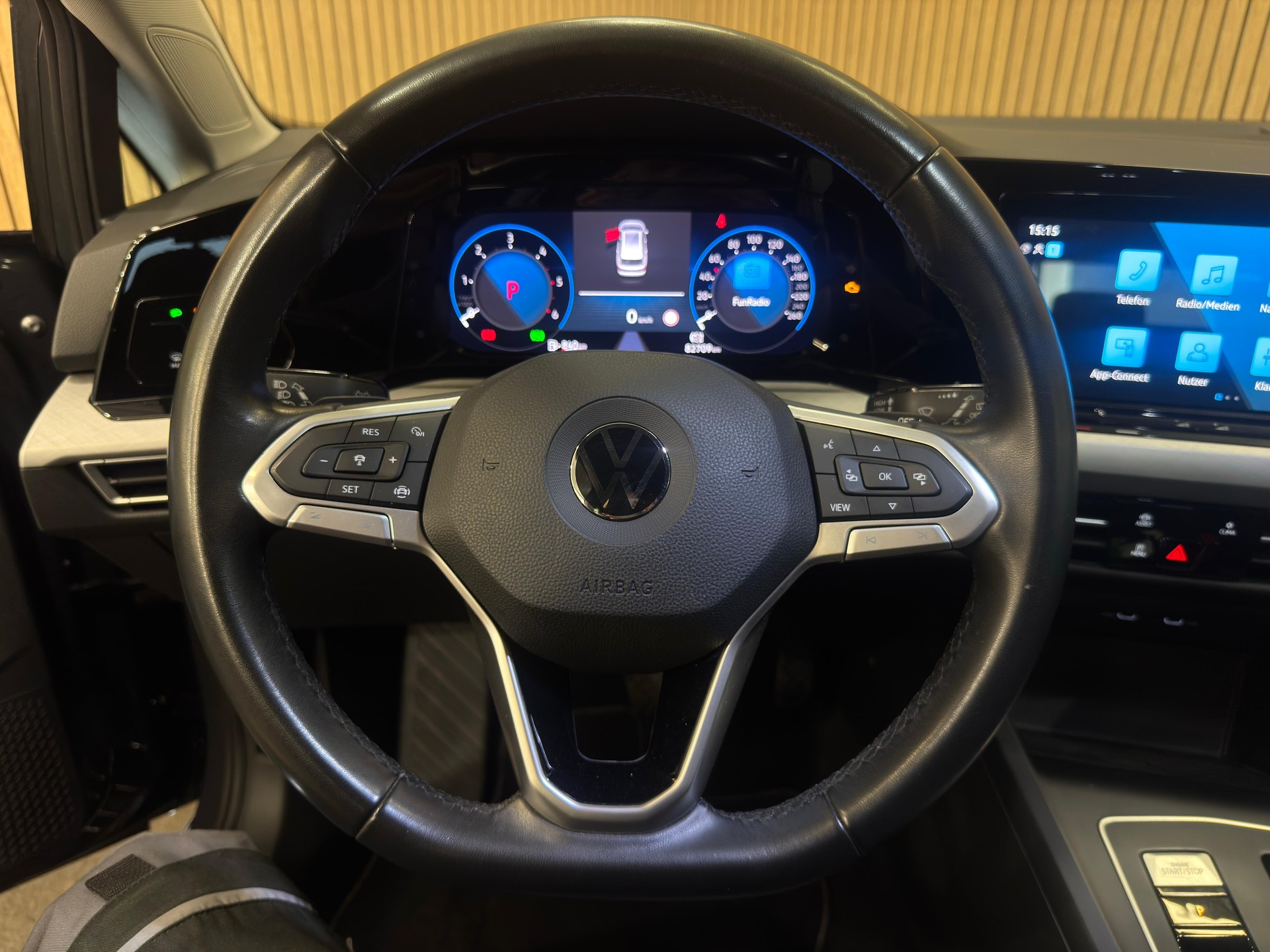 VW T-Roc Cabriolet 1.0 TSI Style-image-15