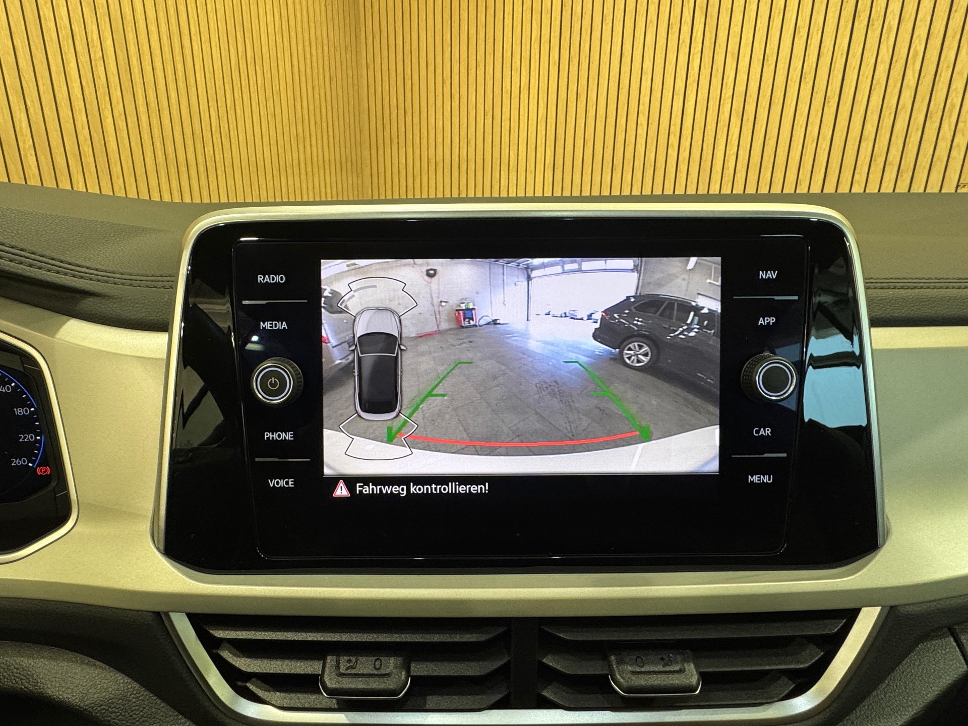 VW T-Roc Cabriolet 1.0 TSI Style-image-10