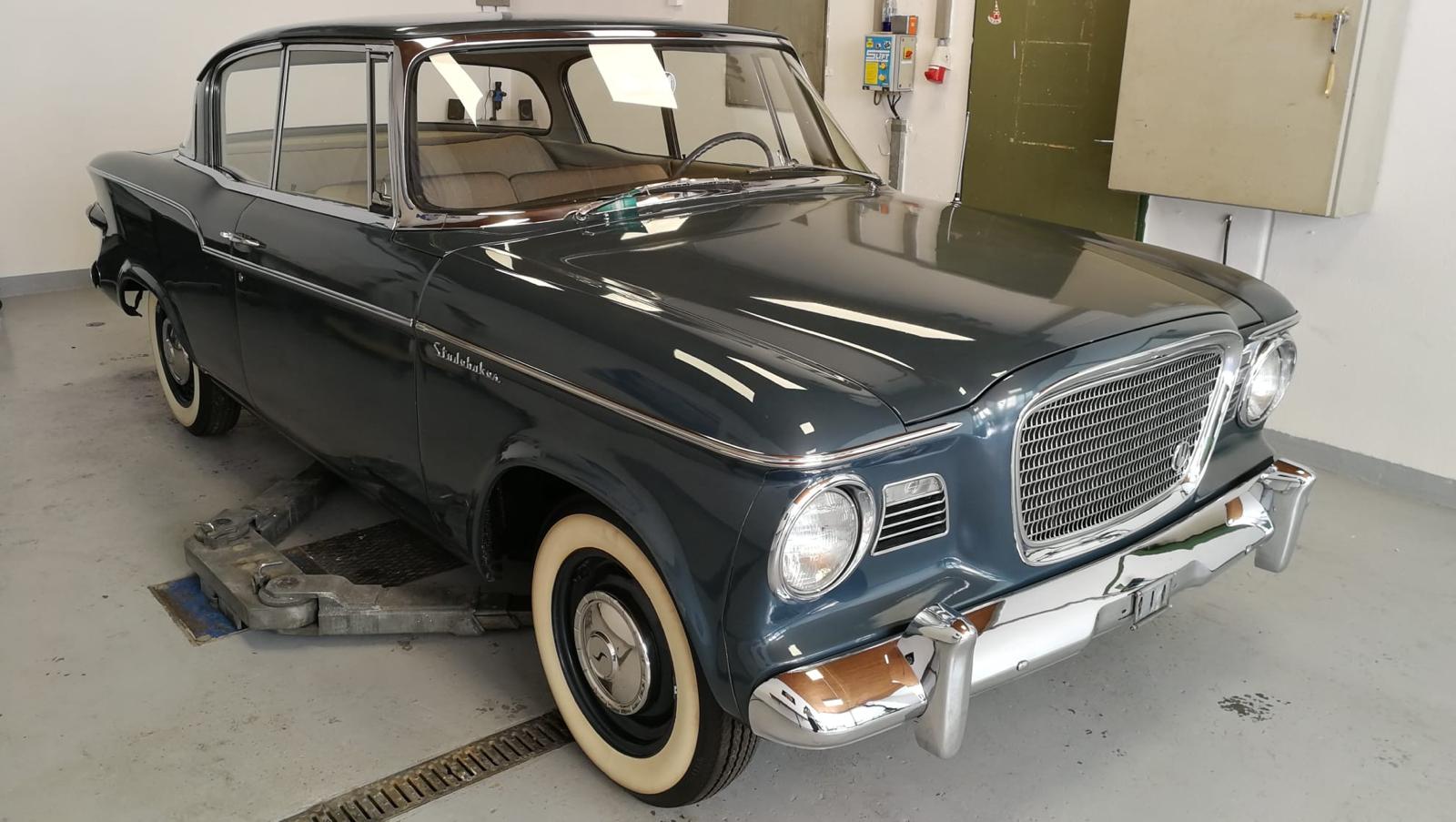STUDEBAKER Lark V8 Hardtop
