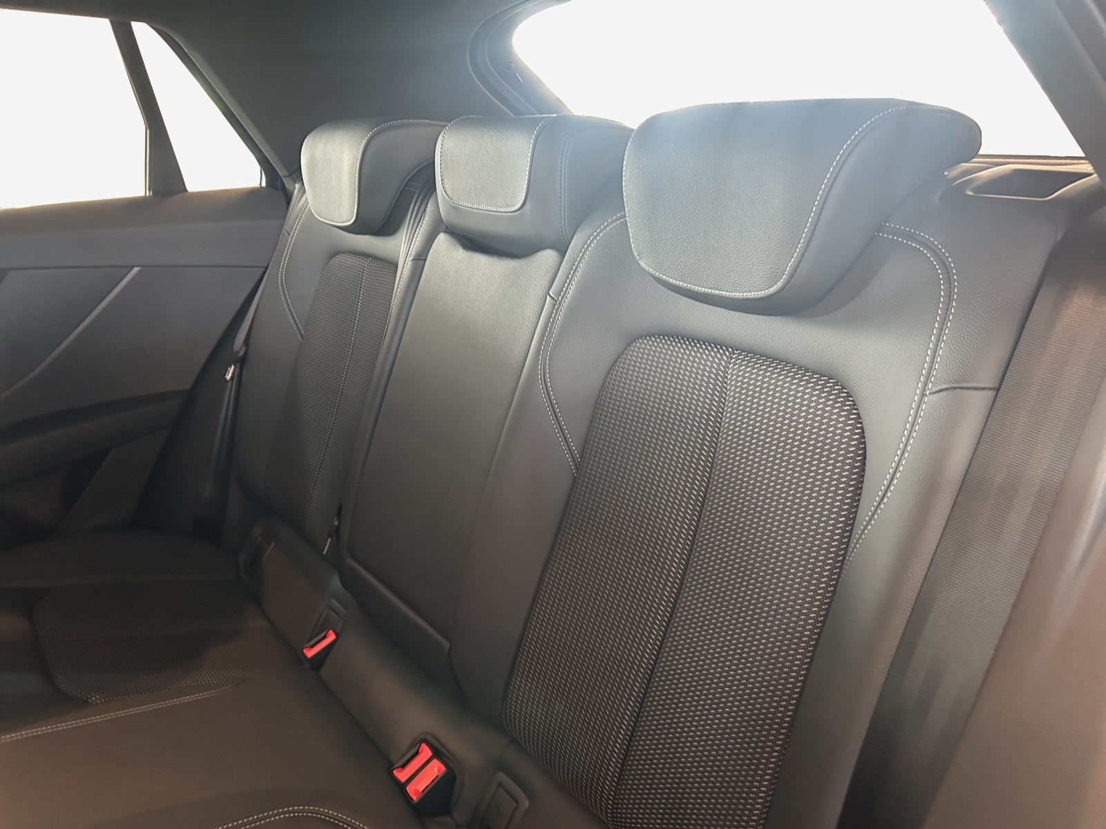 AUDI Q2 35 TFSI S line S-tronic-image-11