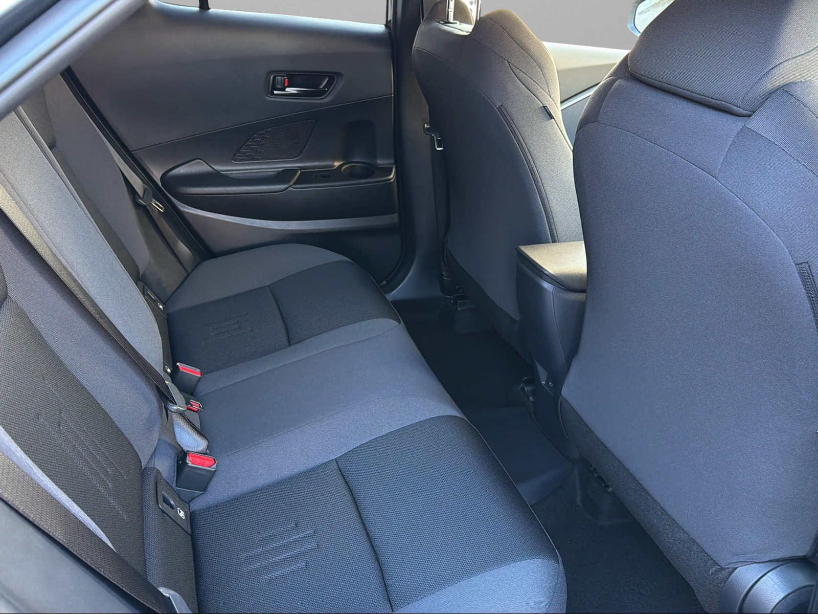 TOYOTA C-HR 2.0 PHEV Swiss Edition-image-8