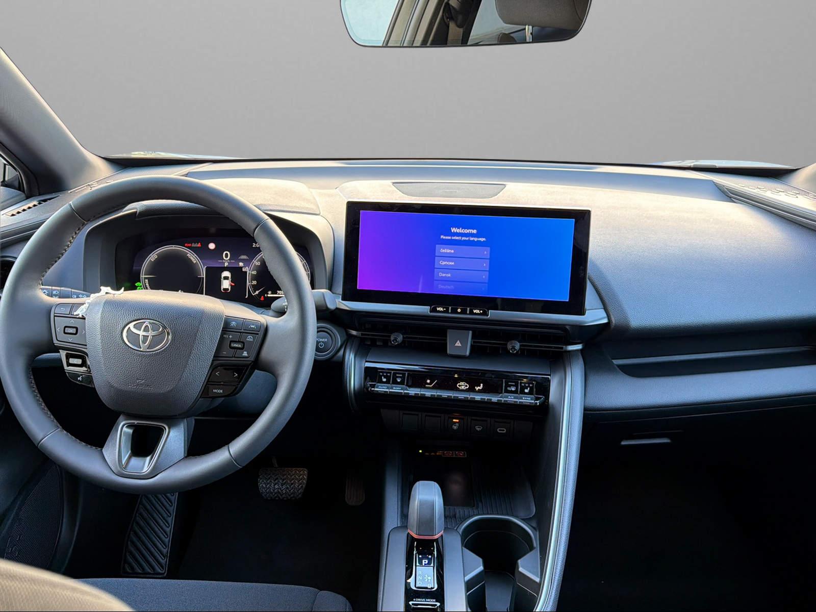 TOYOTA C-HR 2.0 PHEV Swiss Edition-image-5