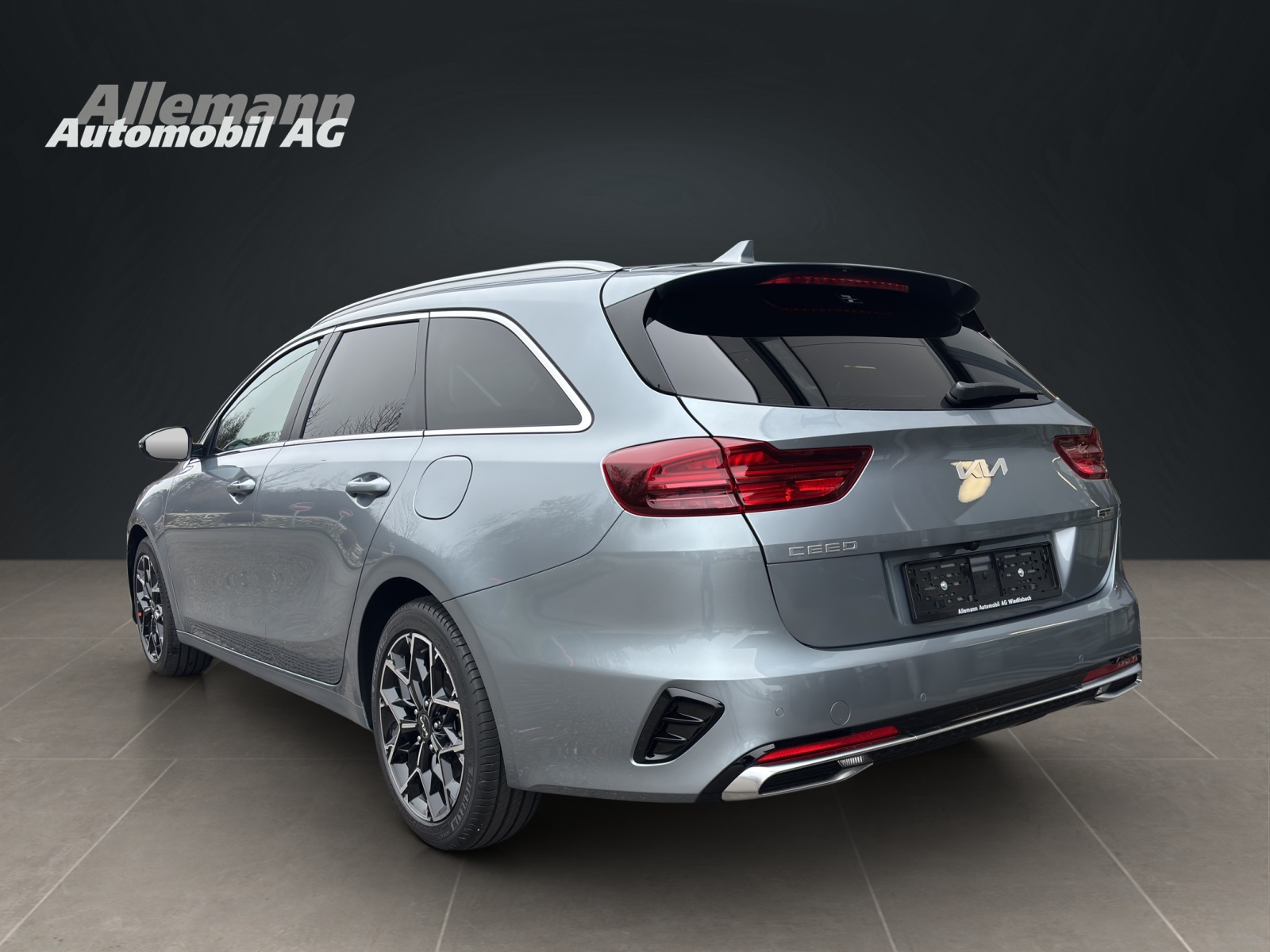 KIA Ceed SW 1.5 T-GDi MHEV GT-Line-image-3