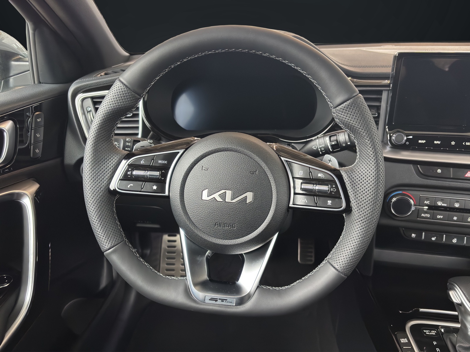 KIA Ceed SW 1.5 T-GDi MHEV GT-Line-image-9
