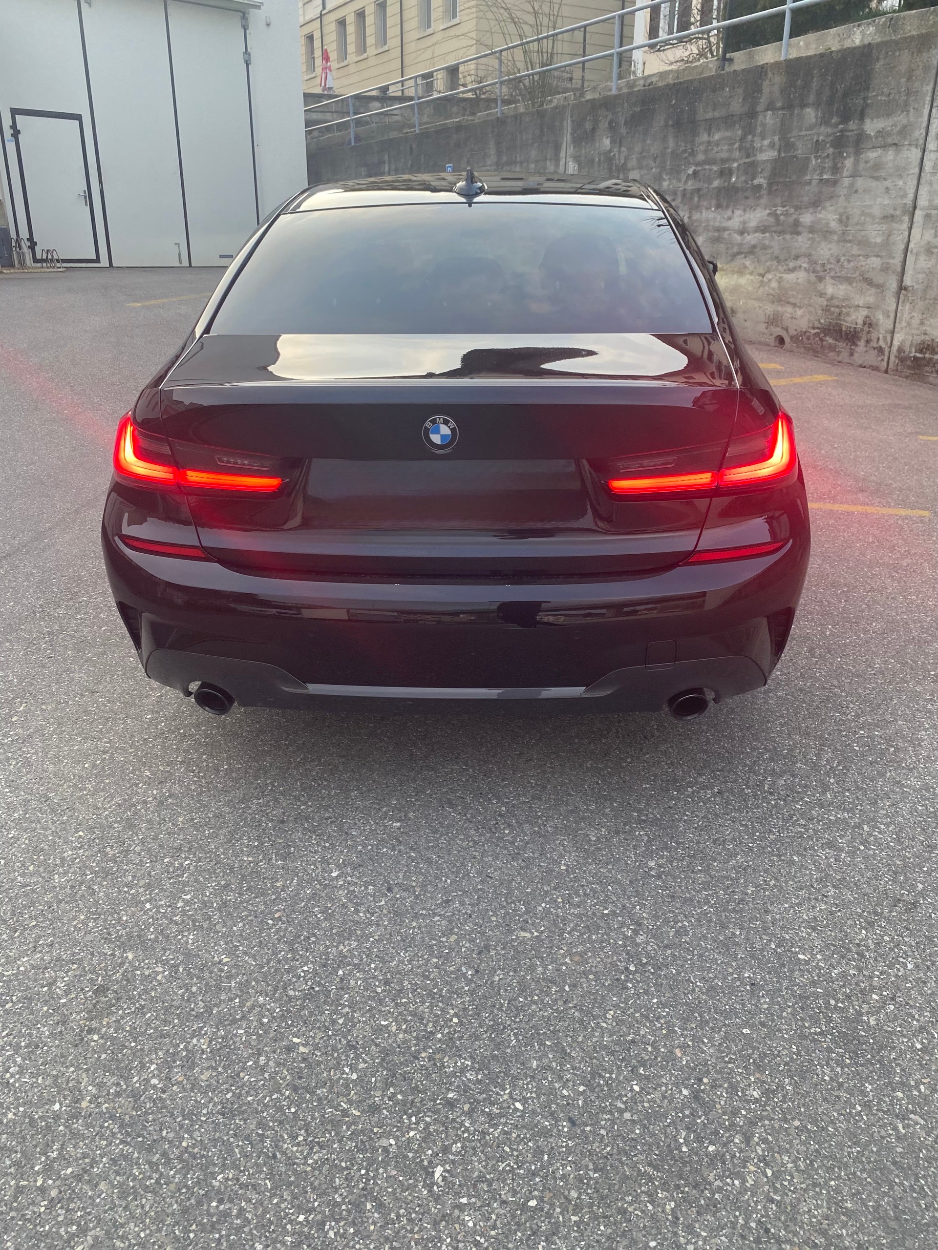 BMW 320d xDrive 1ere main 48V Pure M Sport Steptronic-image-2