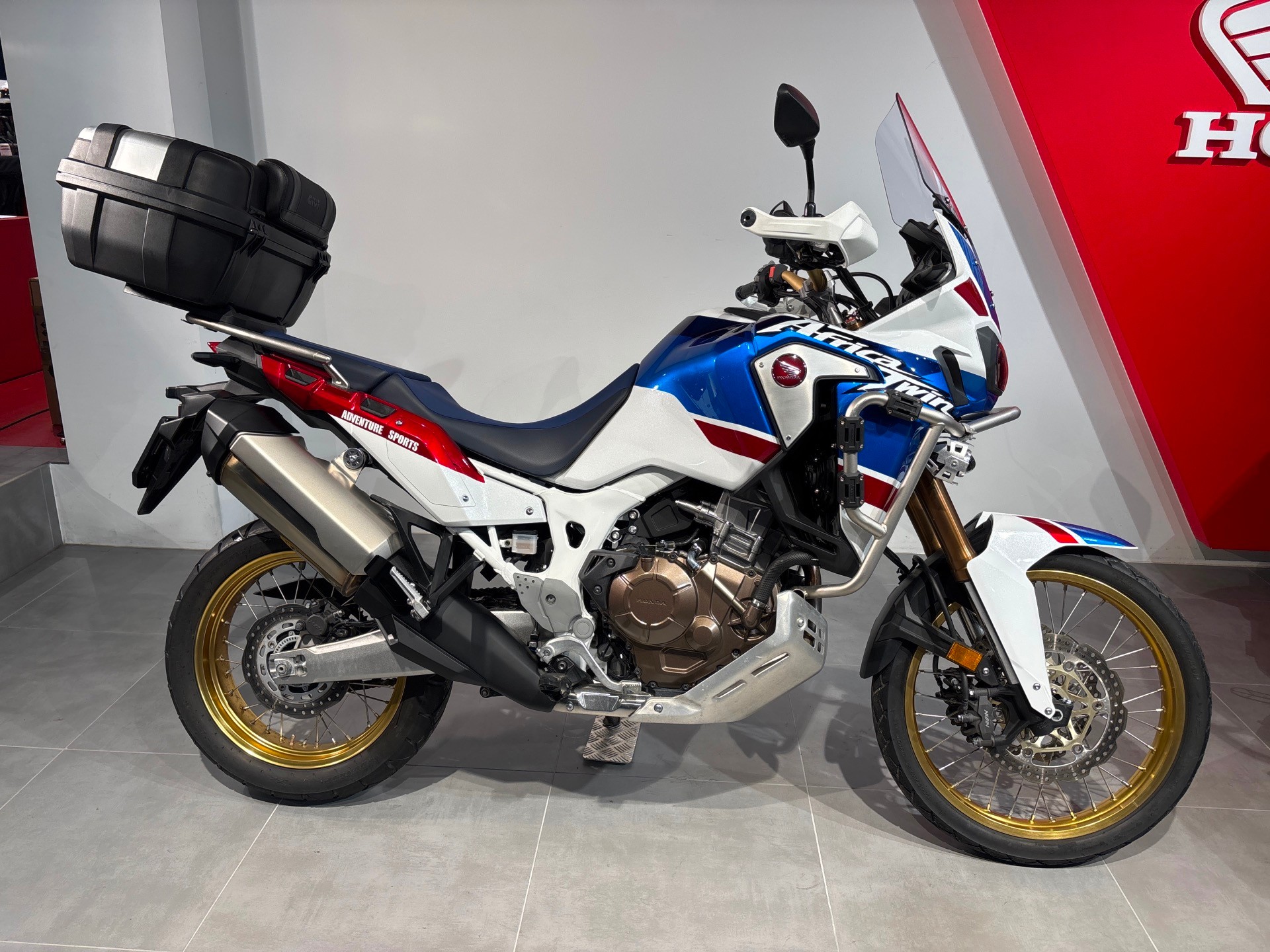 HONDA CRF 1000A Adventure Africa Twin-showroom-element-1