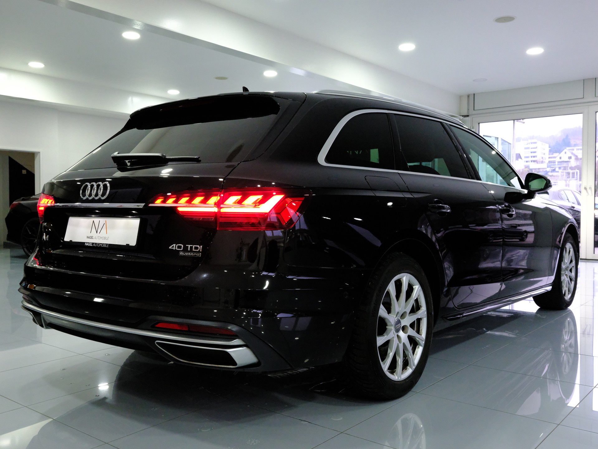 AUDI A4 Avant 40 TDI advanced Attraction quattro S-tronic *Technikpaket Plus*-image-6