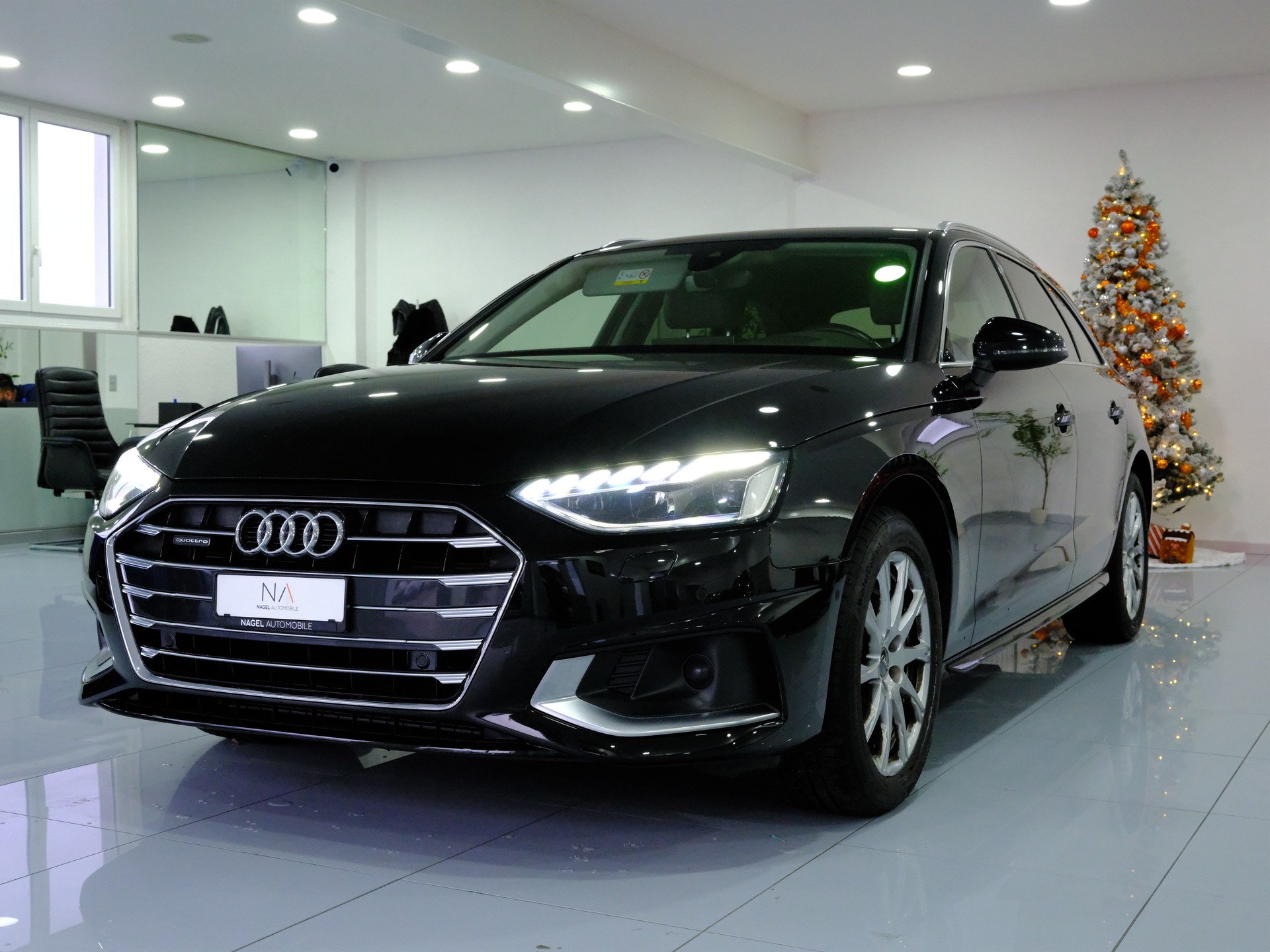 AUDI A4 Avant 40 TDI advanced Attraction quattro S-tronic *Technikpaket Plus*-image-3