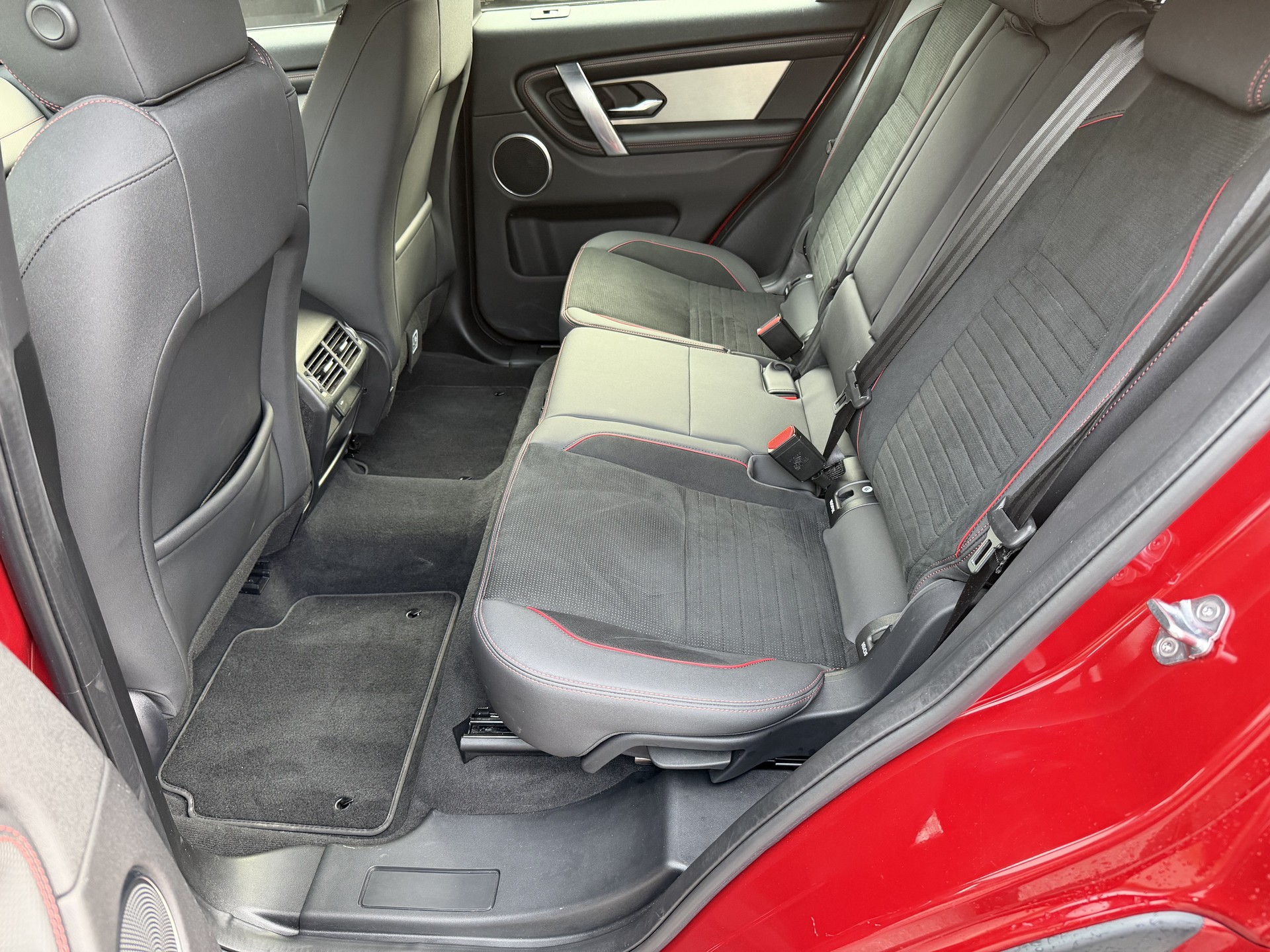 LAND ROVER Discovery Sport 1.5 P 300e HSE-image-10