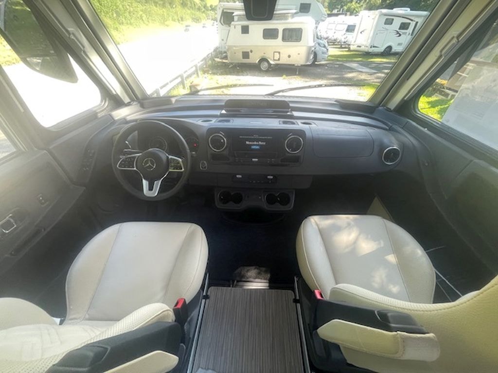 BÜRSTNER Elegance I 920 G-image-5