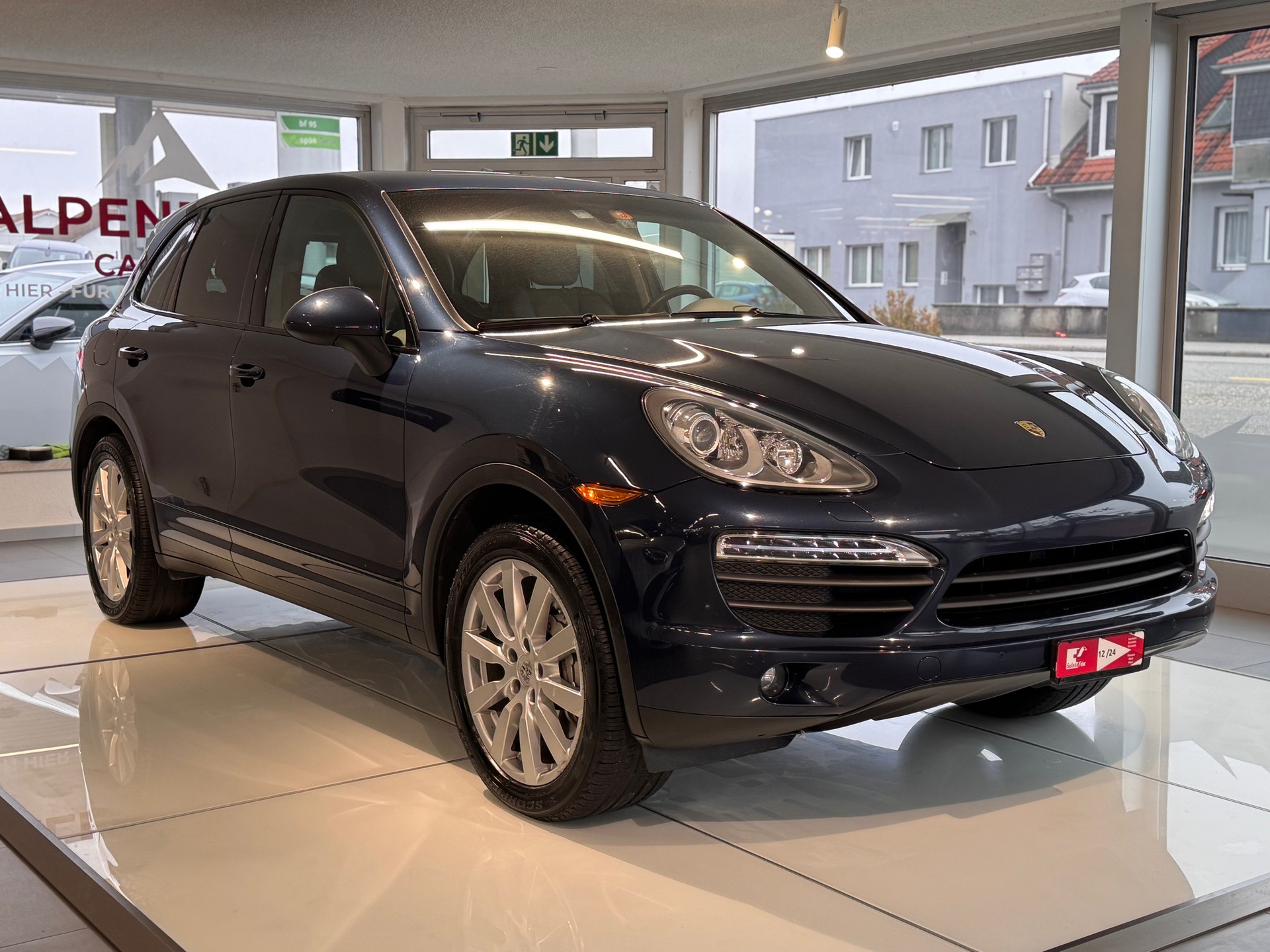 PORSCHE Cayenne S-image-5