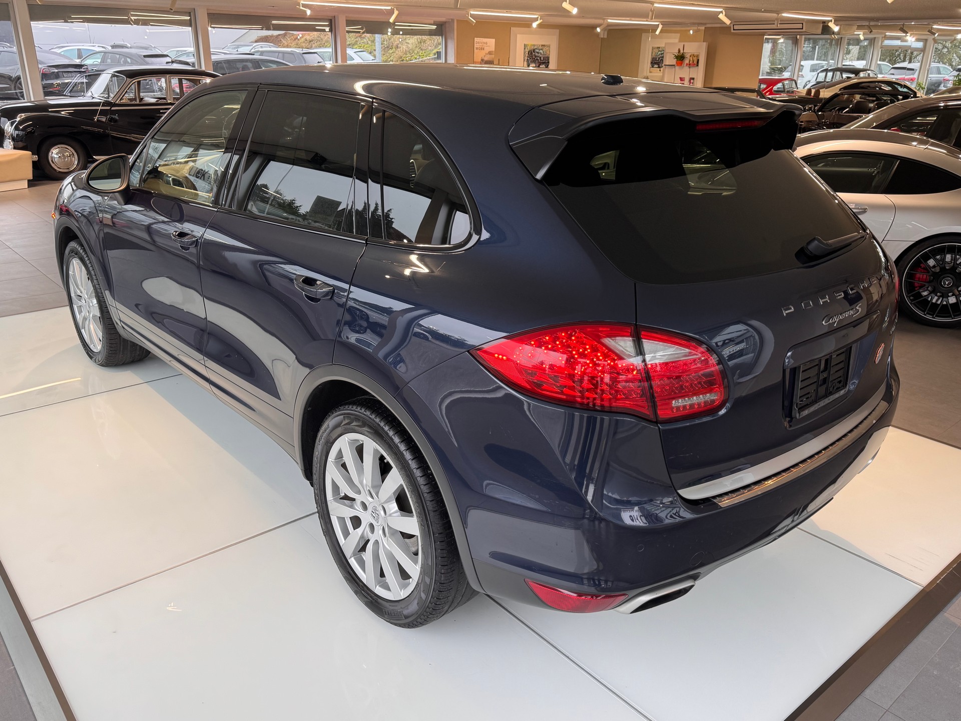 PORSCHE Cayenne S-image-7