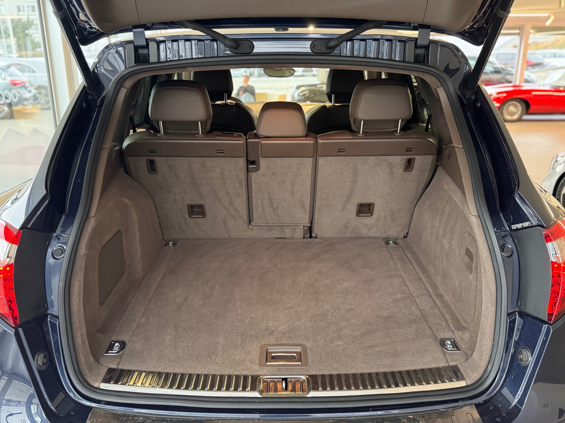 PORSCHE Cayenne S-image-22