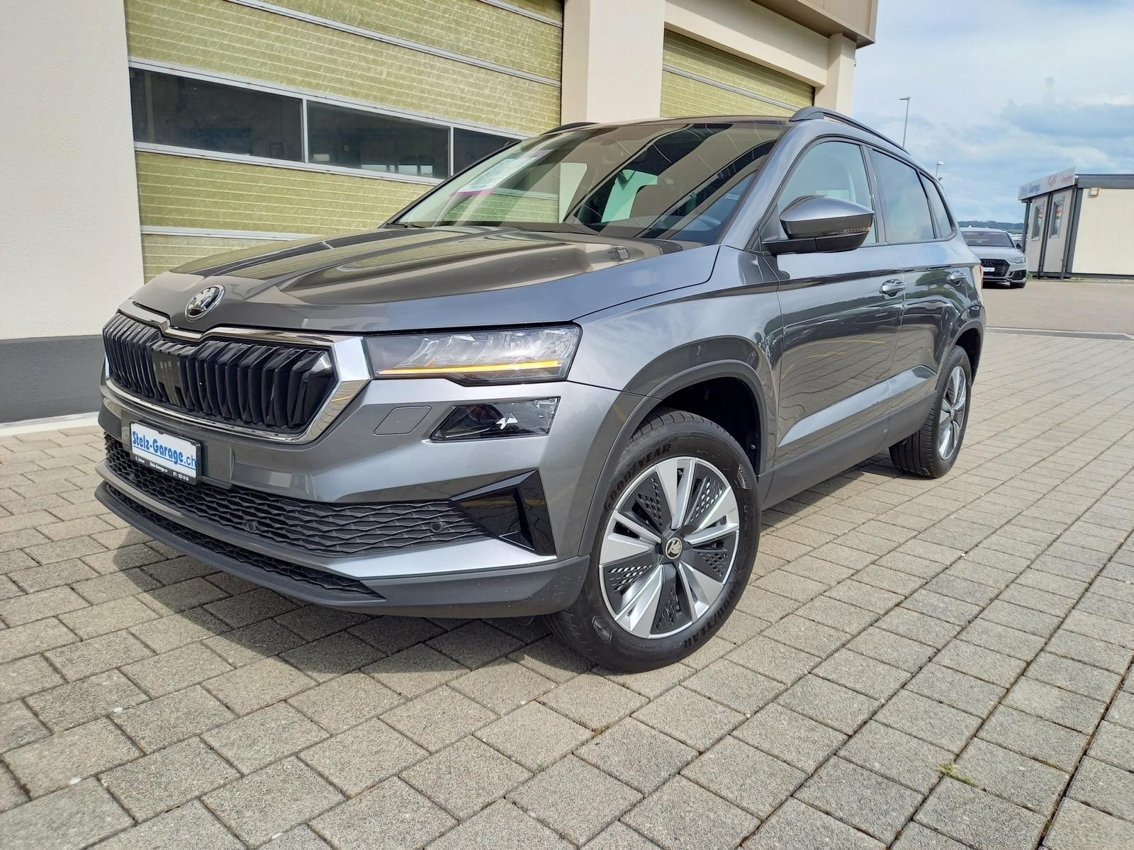 SKODA Karoq 2.0 TDI CR Ambition 4x4 DSG-image-0