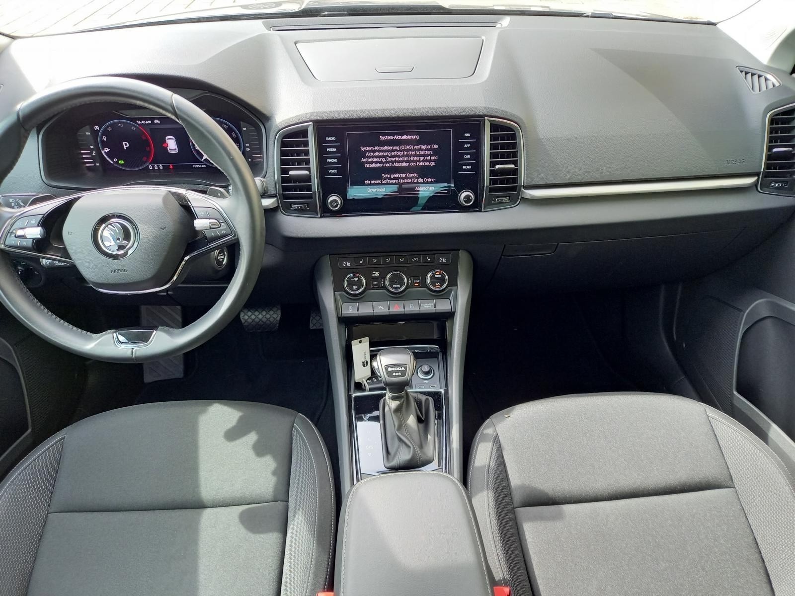 SKODA Karoq 2.0 TDI CR Ambition 4x4 DSG-image-4