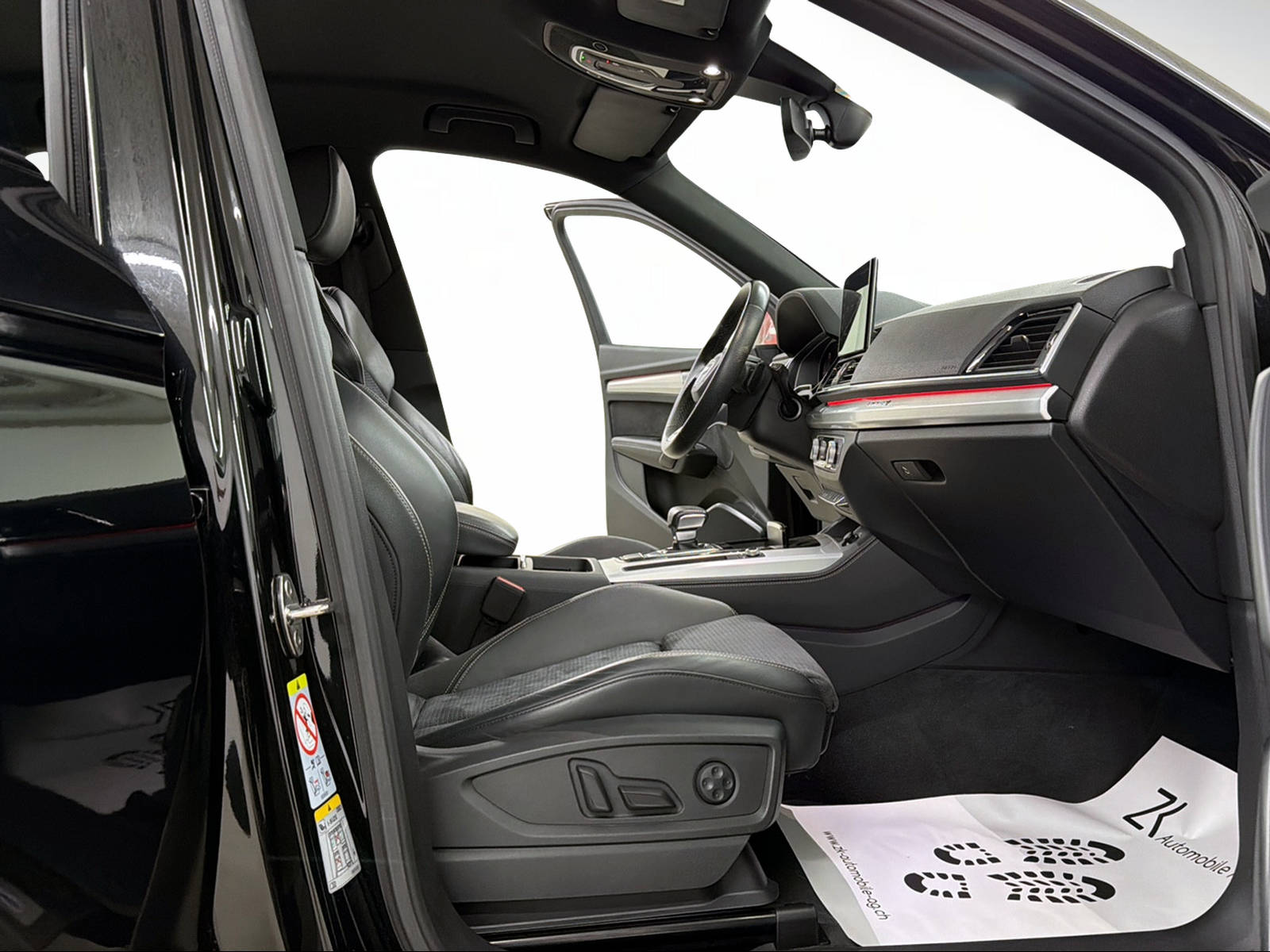 AUDI Q5 40 TDI S-Line Midnight Black quattro S-tronic / RF-Kamera / Komfortschlüssel / Matrix-LED / Virtual Cockpit /-image-9