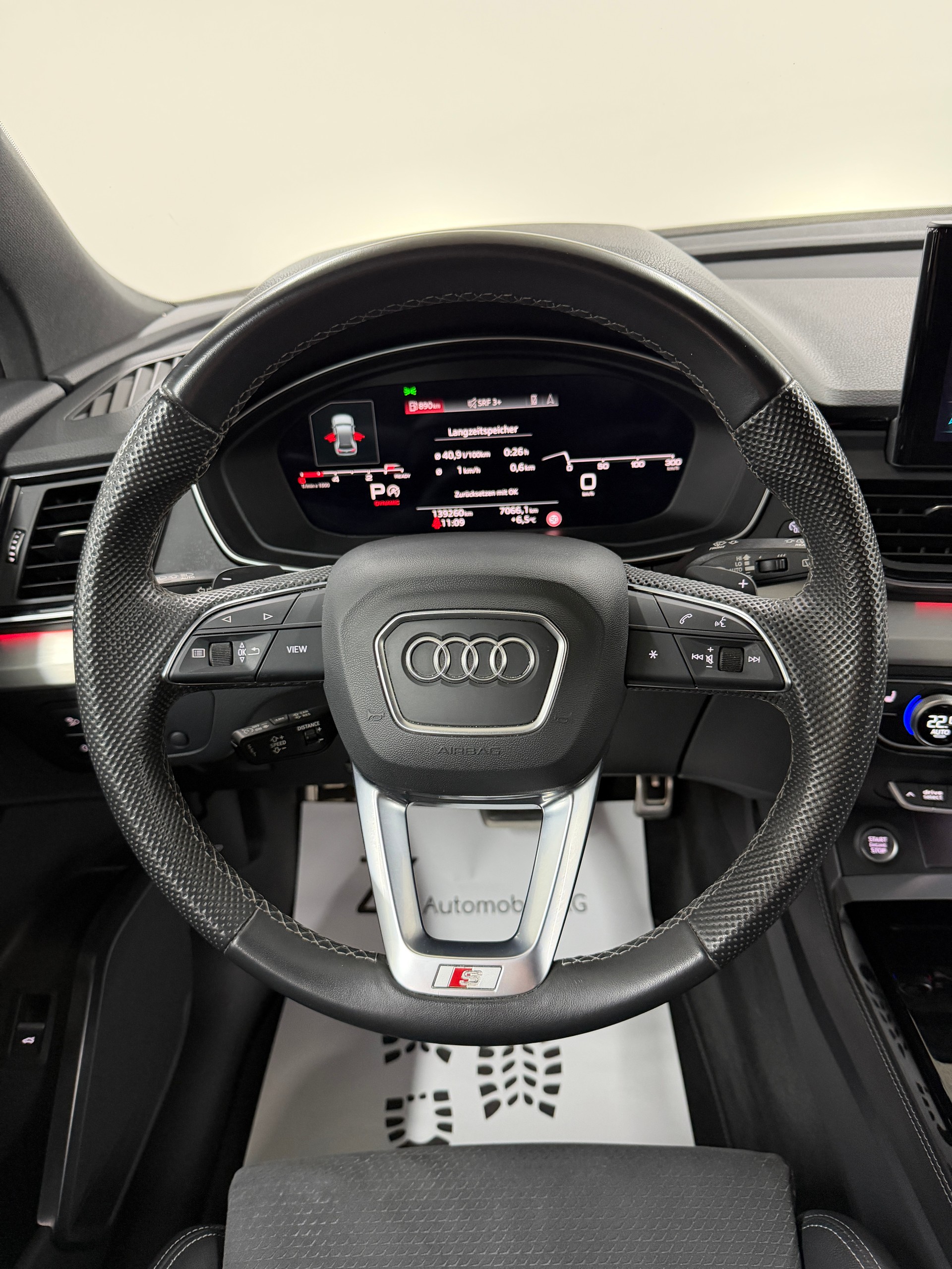 AUDI Q5 40 TDI S-Line Midnight Black quattro S-tronic / RF-Kamera / Komfortschlüssel / Matrix-LED / Virtual Cockpit /-image-12