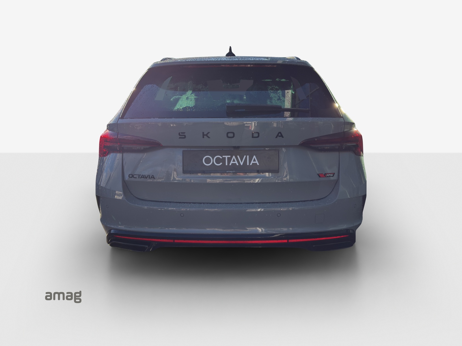 SKODA Octavia Combi 2.0 TSI DSG RS-image-3