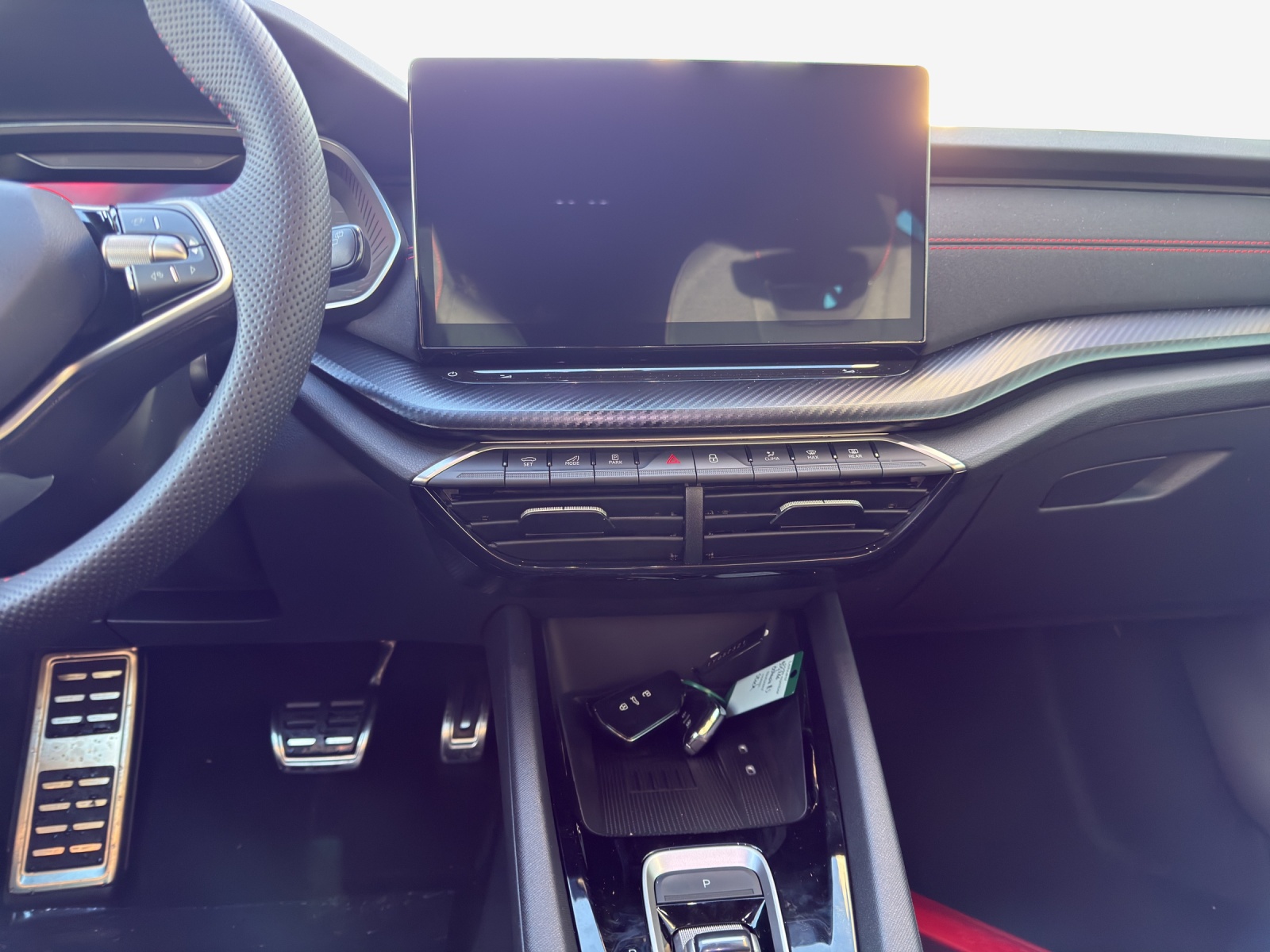 SKODA Octavia Combi 2.0 TSI DSG RS-image-8