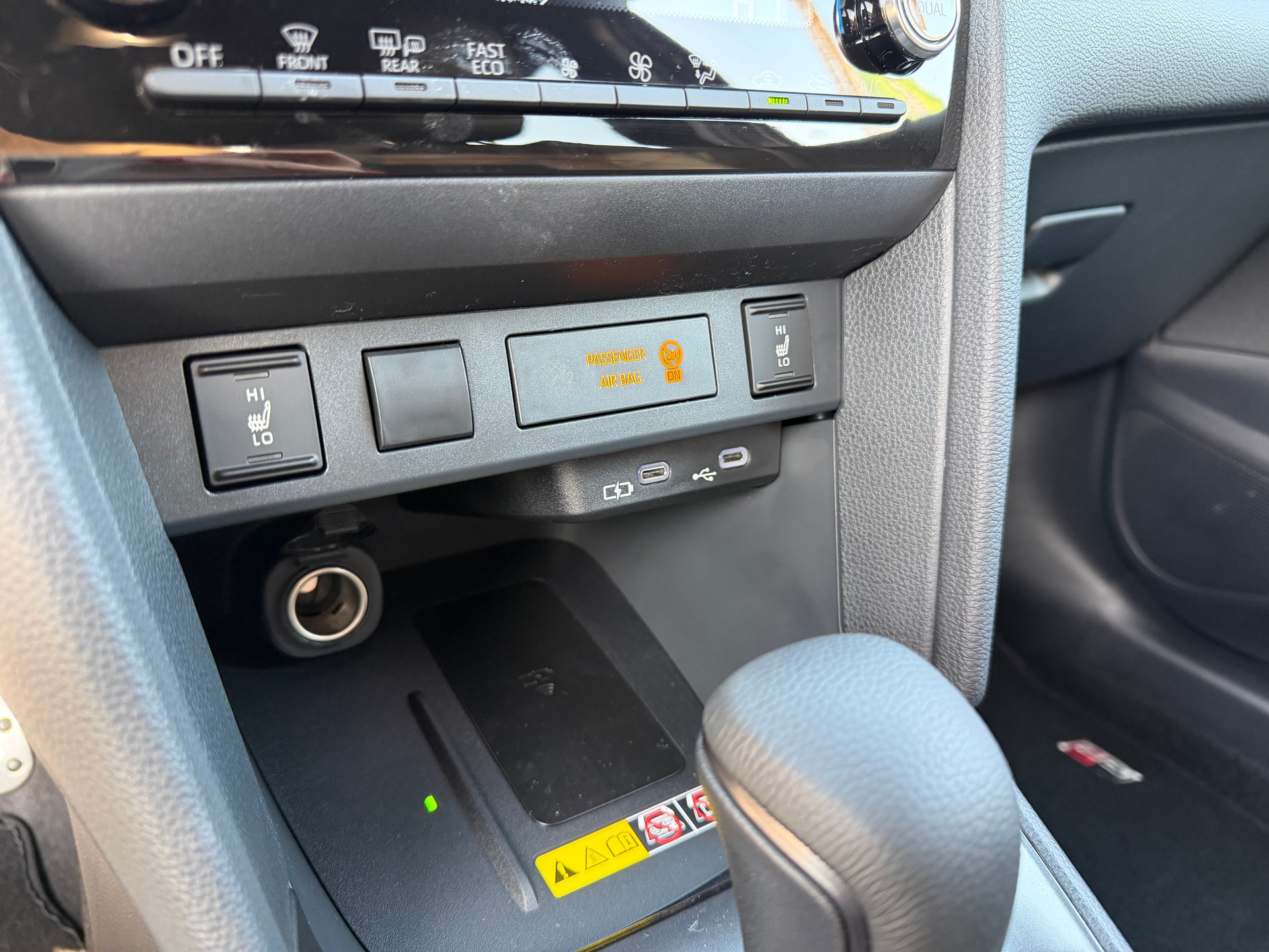 TOYOTA Yaris Cross 1.5 GR Sport e-CVT-image-13