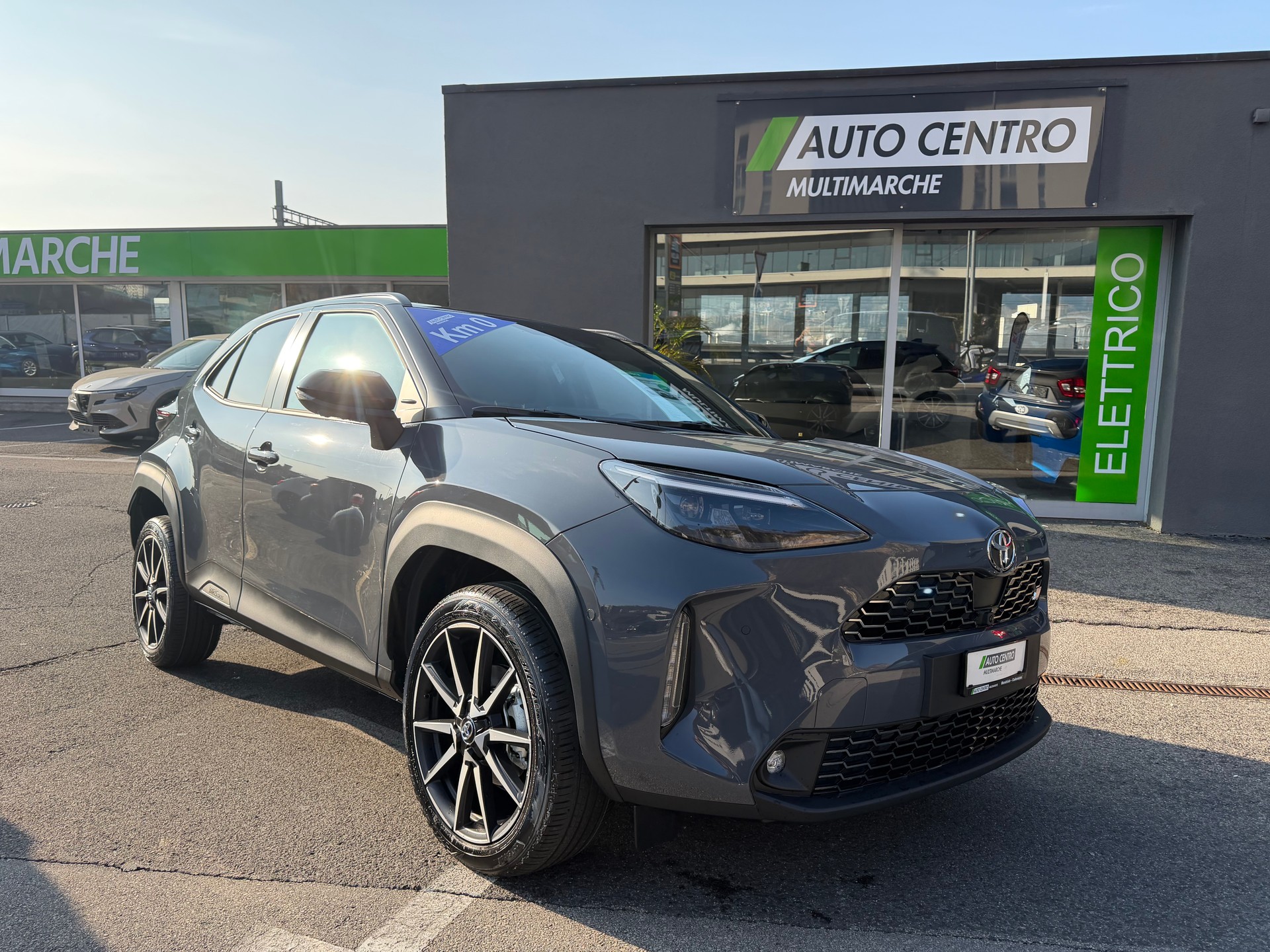 TOYOTA Yaris Cross 1.5 GR Sport e-CVT-image-2