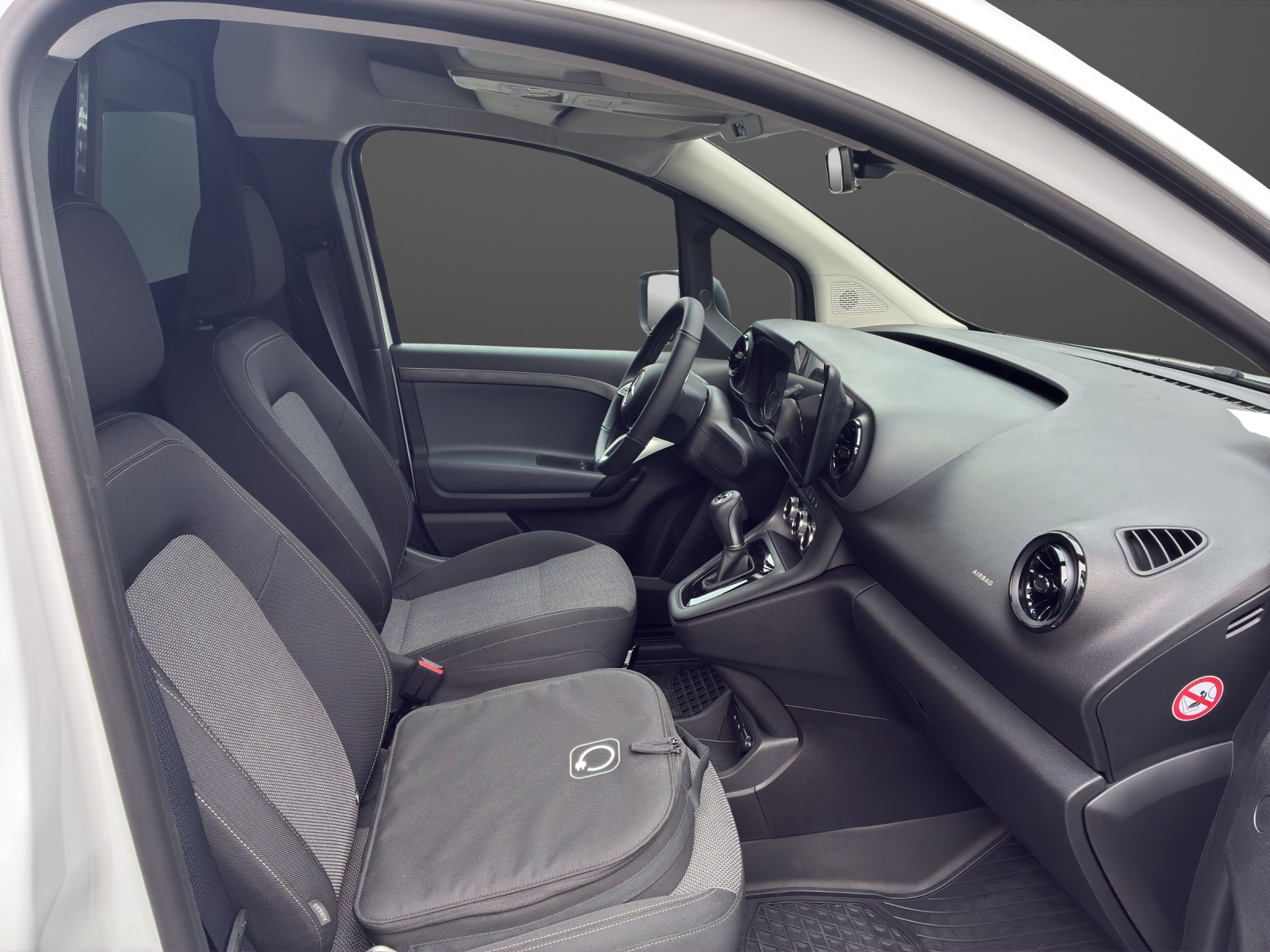 MERCEDES-BENZ eCitan 45kWh Base-image-7