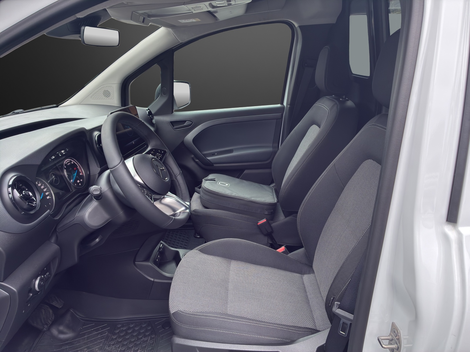 MERCEDES-BENZ eCitan 45kWh Base-image-9