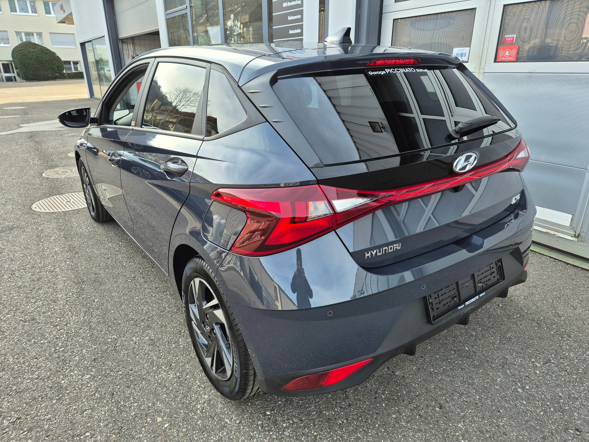 HYUNDAI i20 1.0 T-GDi Amplia DCT-image-2