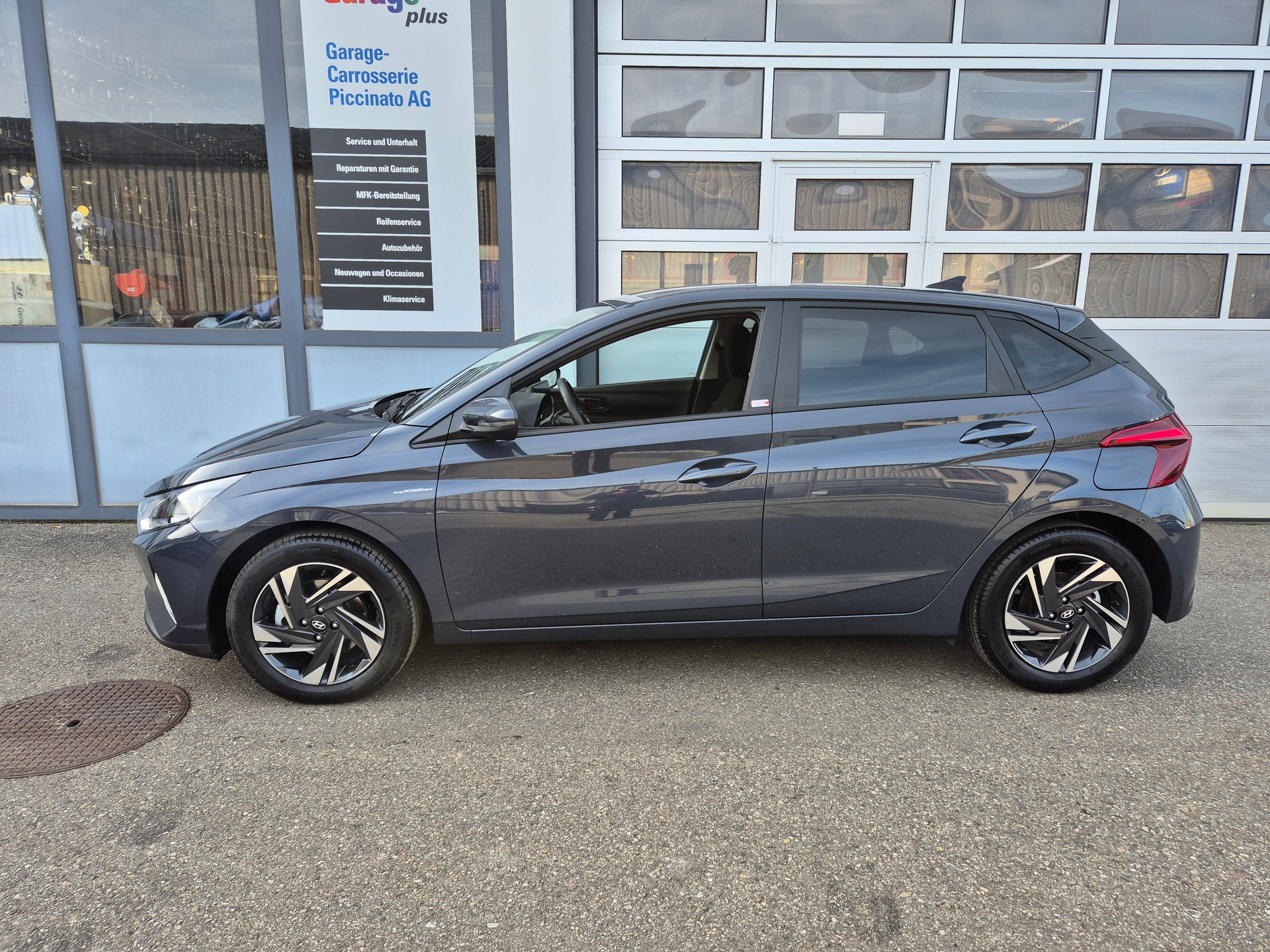 HYUNDAI i20 1.0 T-GDi Amplia DCT-image-1