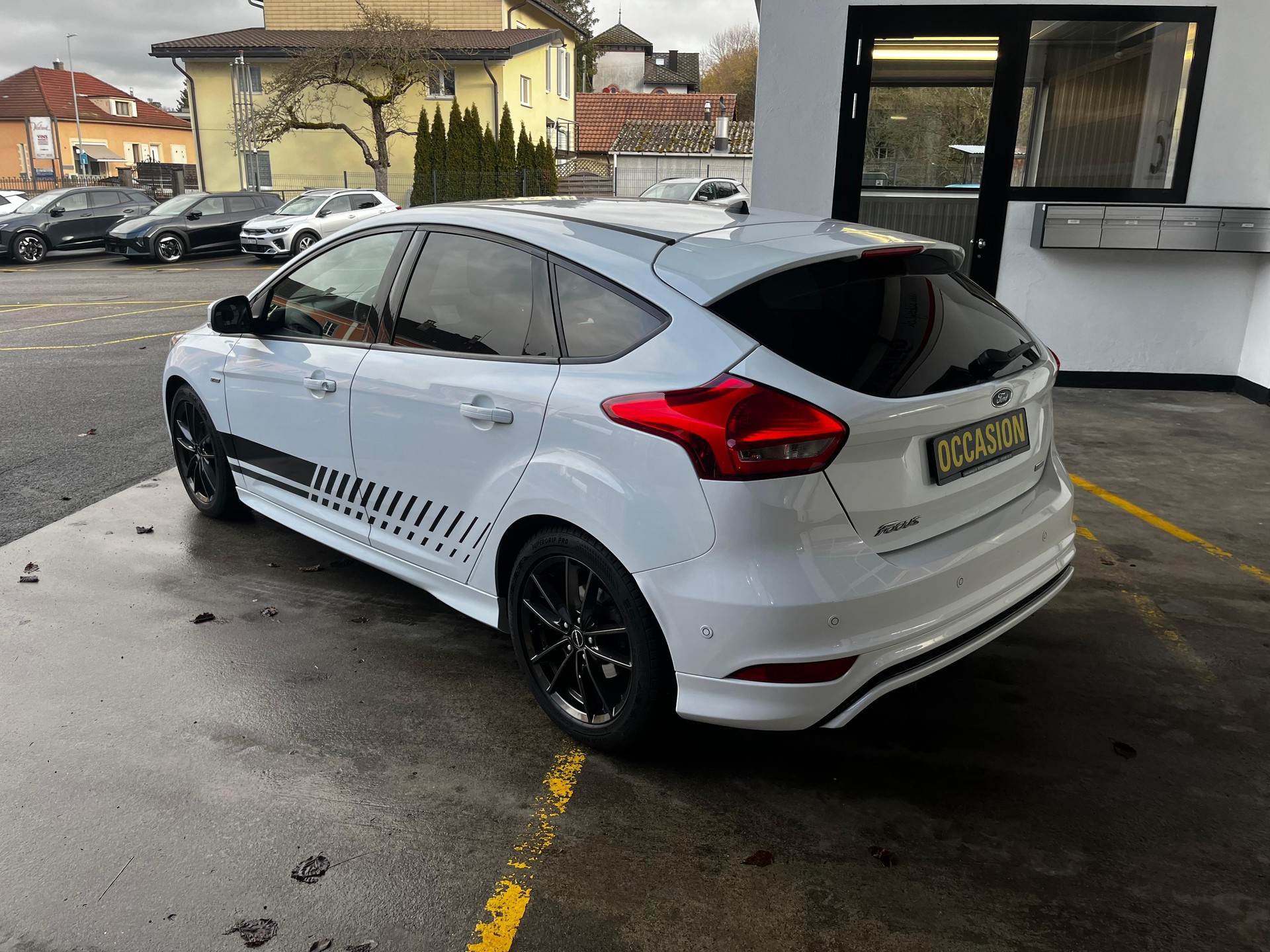 FORD Focus 1.0i EcoB 125 ST-Line-image-3