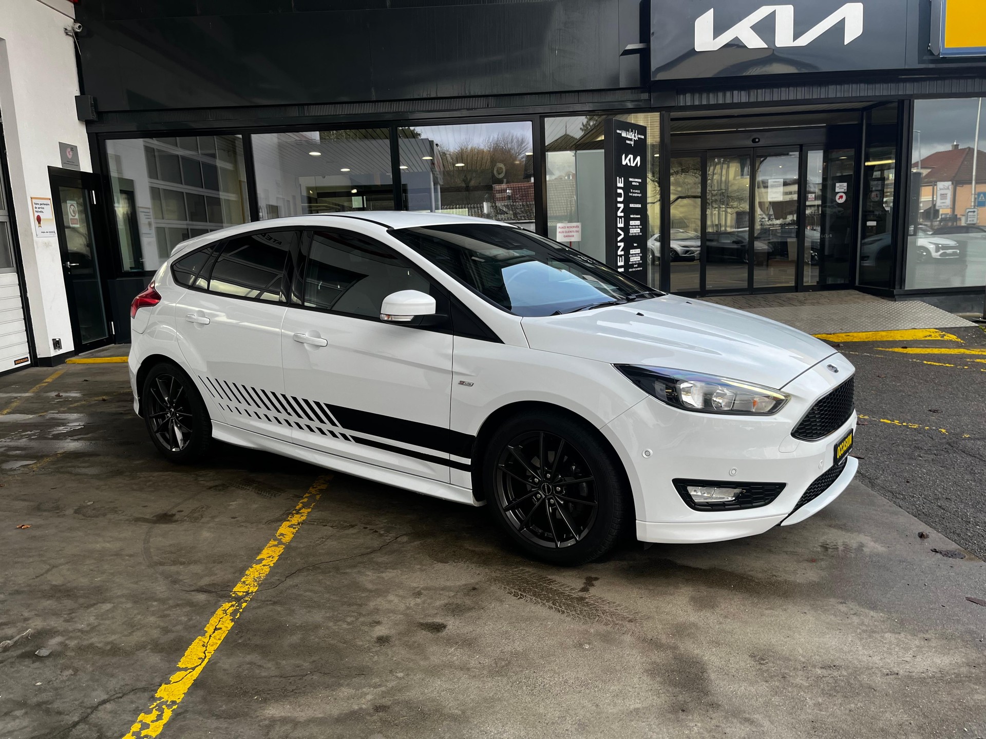 FORD Focus 1.0i EcoB 125 ST-Line-image-1