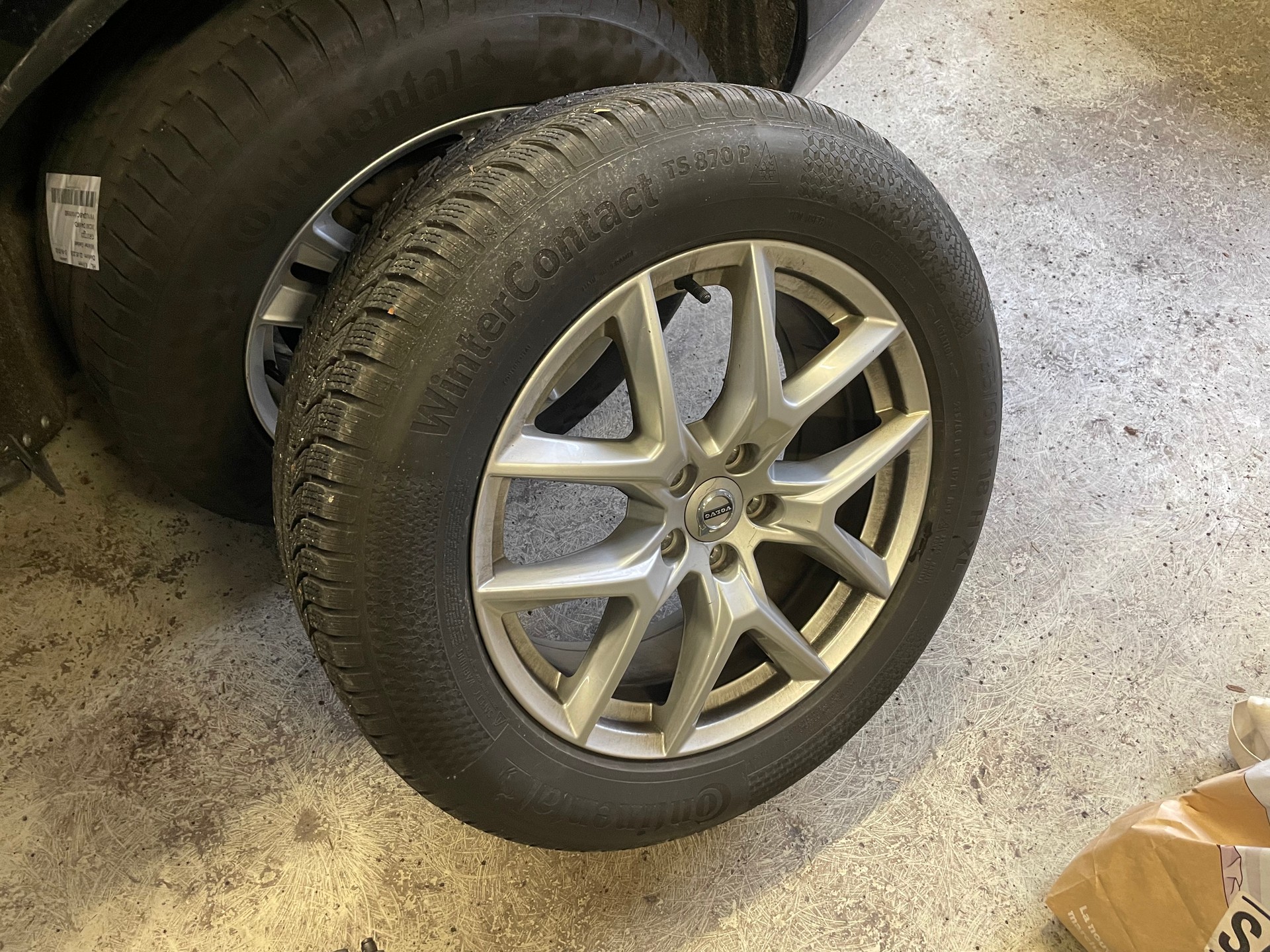 VOLVO XC60 D4 AWD Momentum Geartronic-image-14