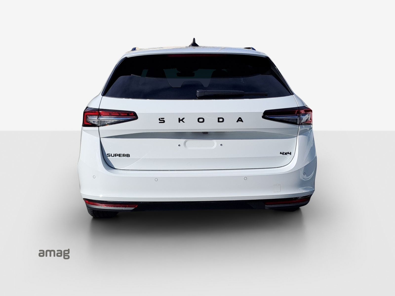 SKODA Superb Combi 2.0 TSI Sportline 4x4 DSG-image-3