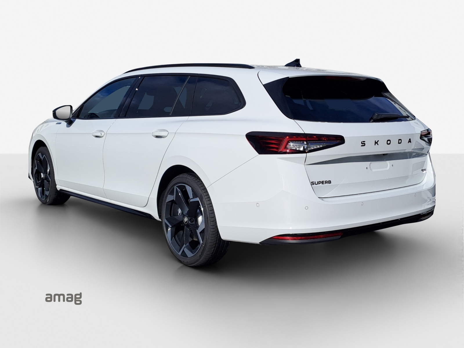 SKODA Superb Combi 2.0 TSI Sportline 4x4 DSG-image-2