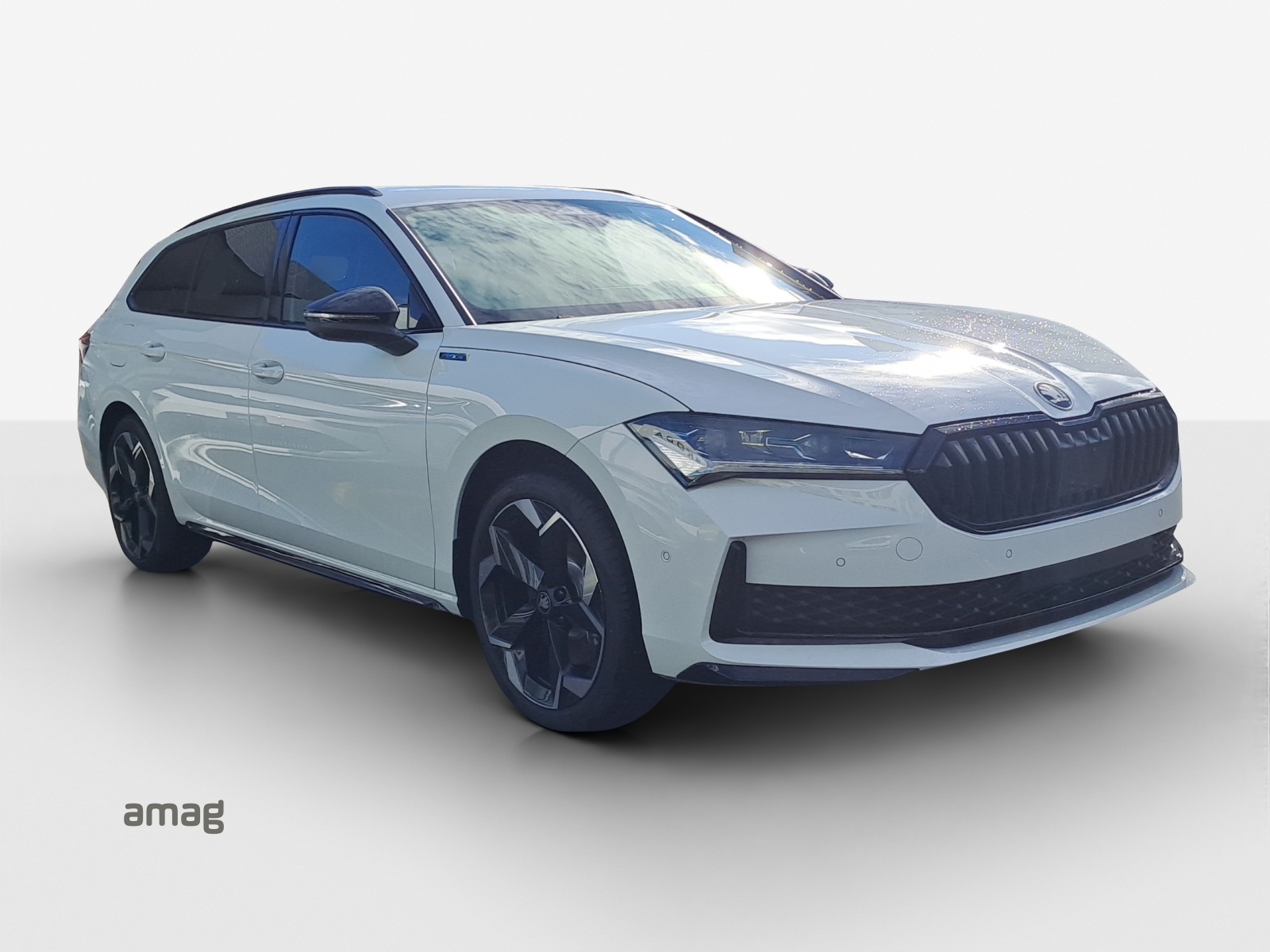 SKODA Superb Combi 2.0 TSI Sportline 4x4 DSG-image-5