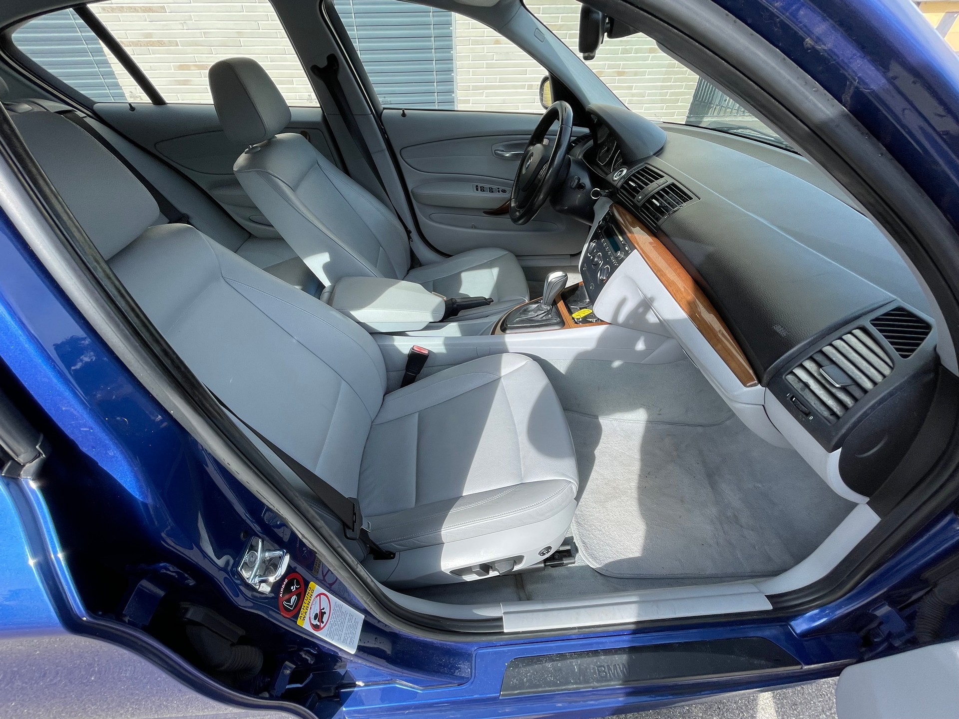 BMW 120i Steptronic-image-13