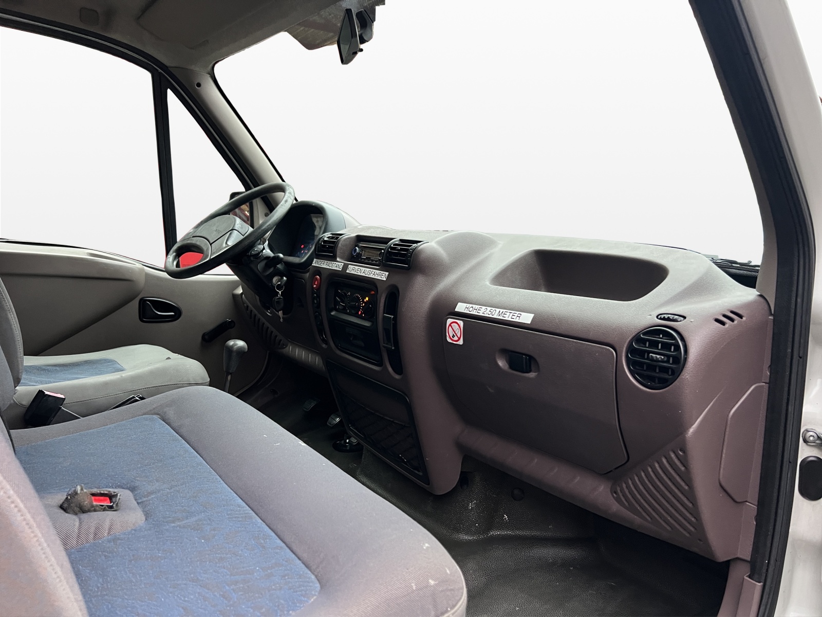 RENAULT T33-115 2.8TD FLT22-image-17