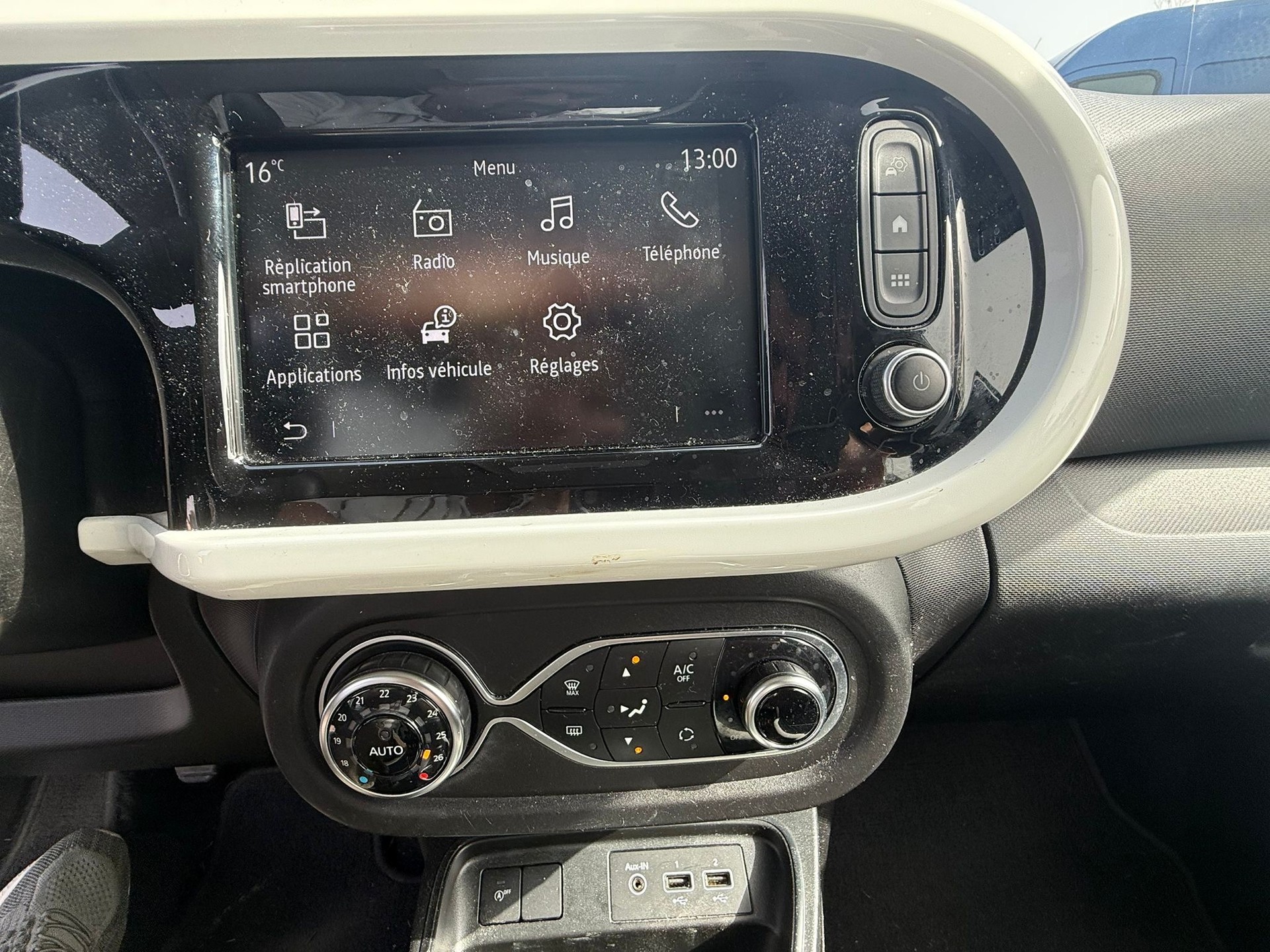 RENAULT Twingo SCe 65 Vibes-image-10