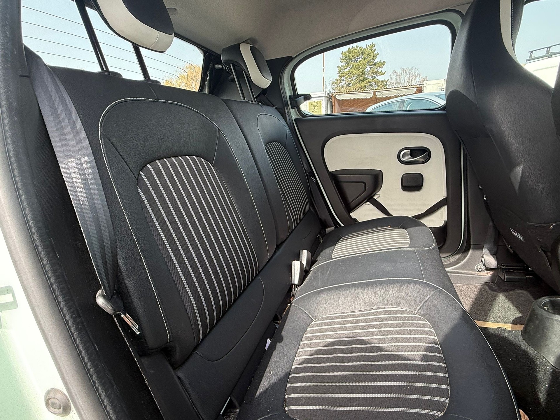 RENAULT Twingo SCe 65 Vibes-image-8