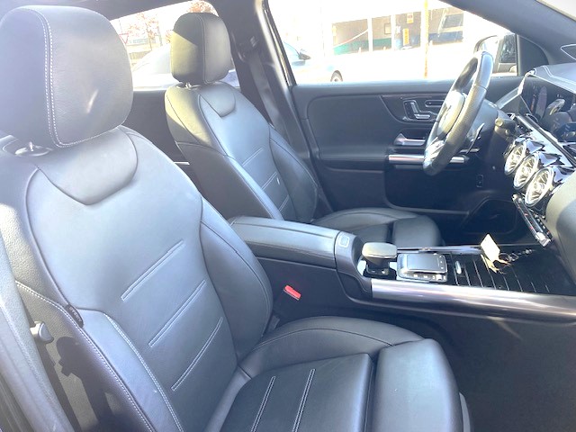 MERCEDES-BENZ GLA 45 S AMG 4matic-image-12