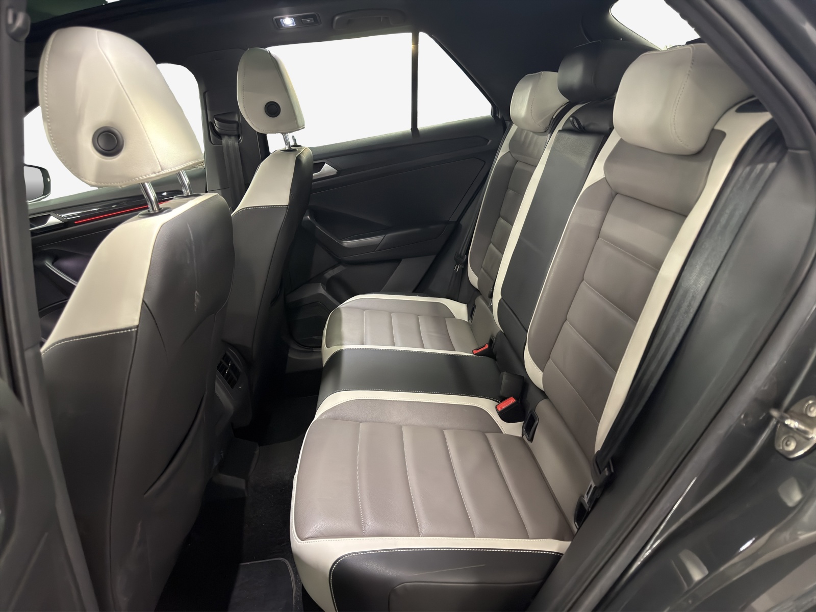 VW T-Roc 2.0 TSI Sport DSG 4Motion-image-11