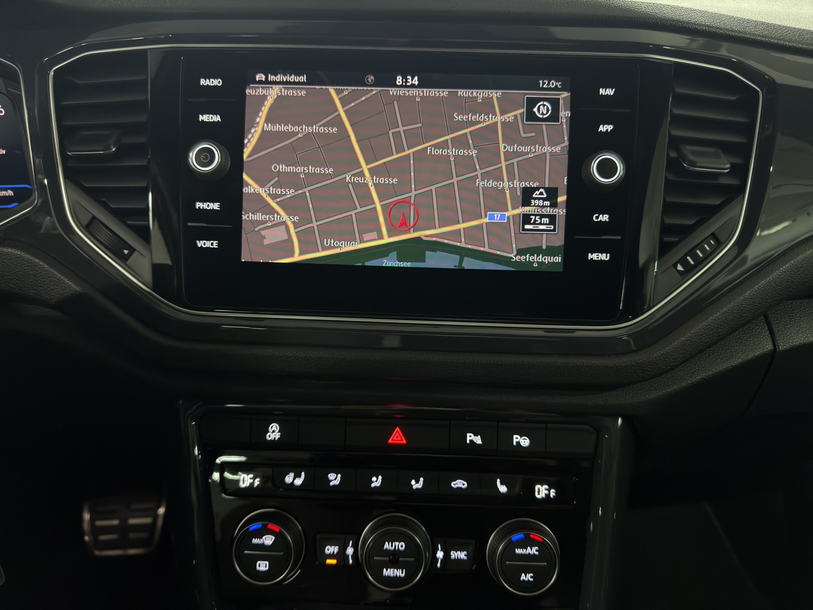 VW T-Roc 2.0 TSI Sport DSG 4Motion-image-10